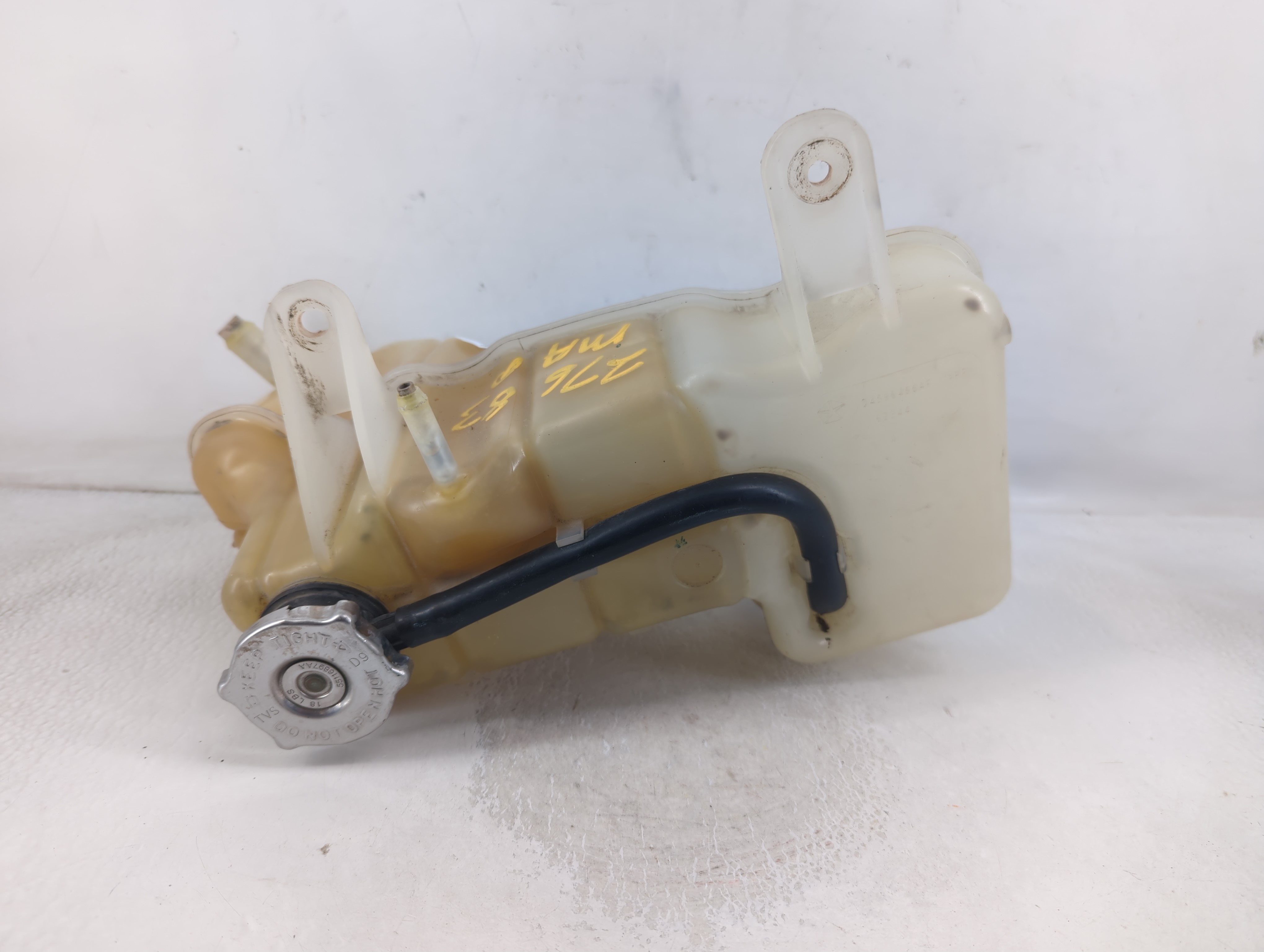 Picture of 2006-2010 Dodge Charger Radiator Coolant Overflow Expansion Tank Bottle 846543