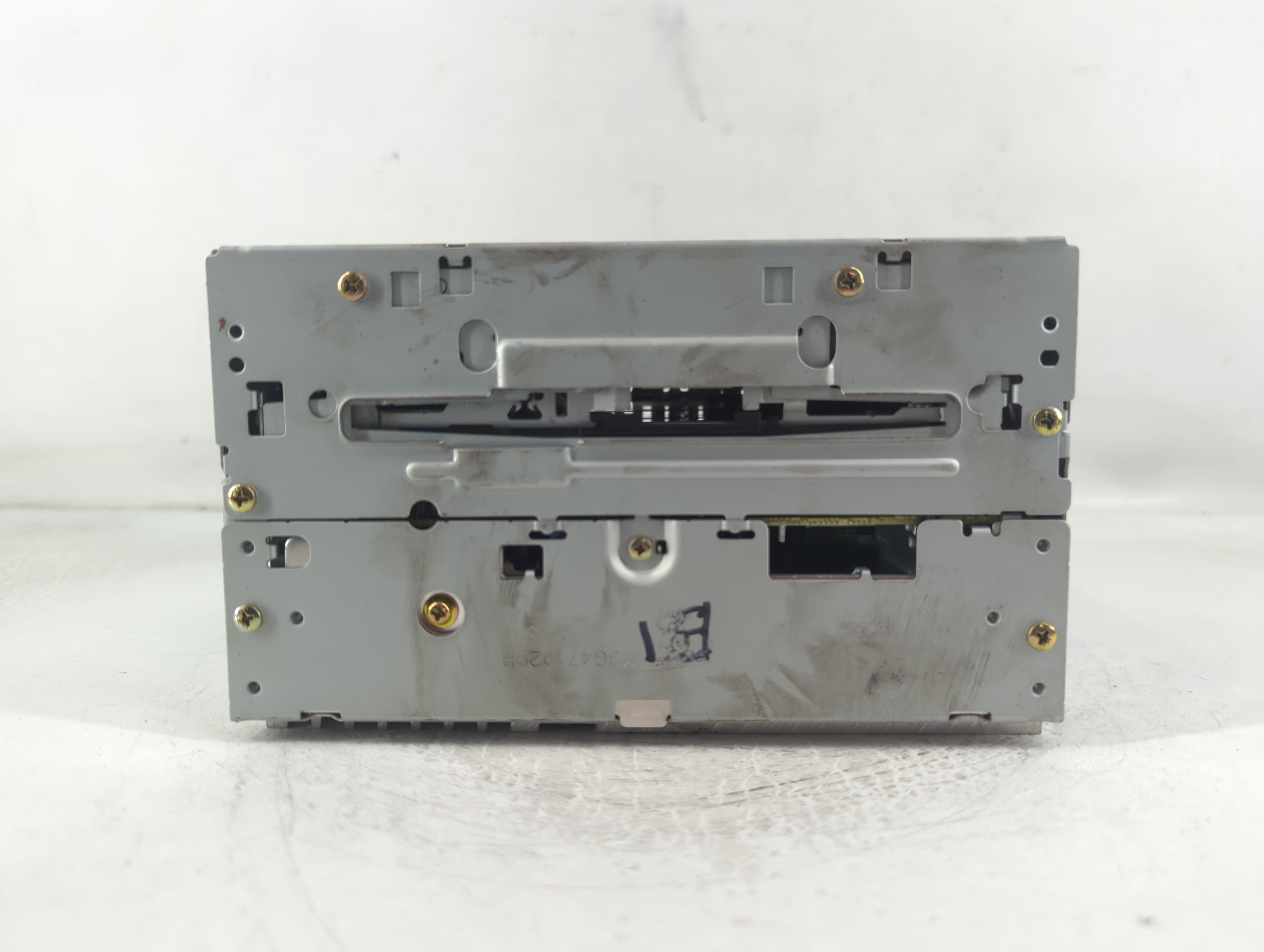 Picture of 2006-2006 Nissan Titan Am Fm Cd Player Radio Receiver 846779