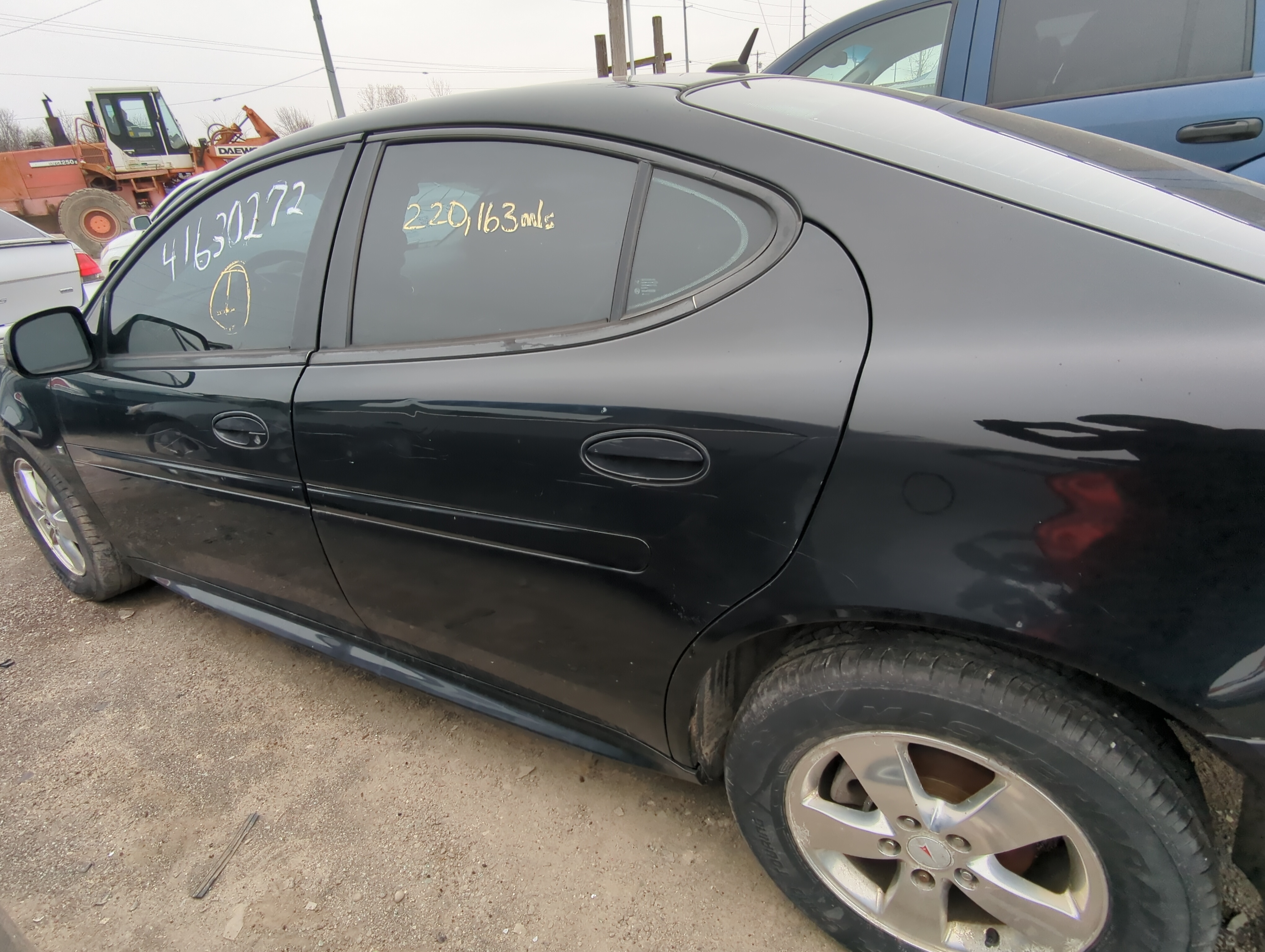 Picture of 2004-2008 Pontiac Grand Prix Driver Rear Door Oem 847034