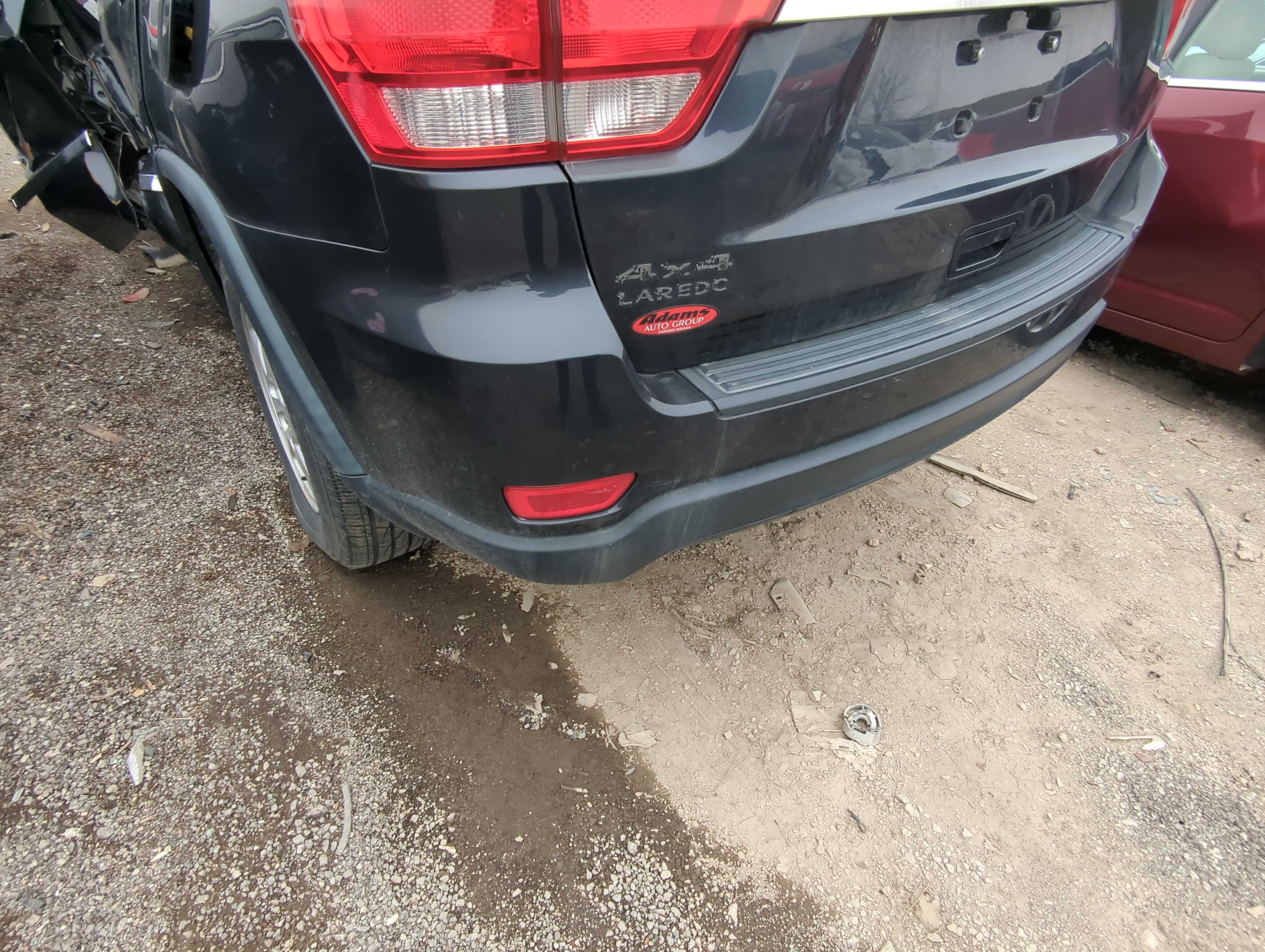 2011-2017 Jeep Grand Cherokee Rear Bumper Assembly Oem 847207 - Oemusedautoparts1.com