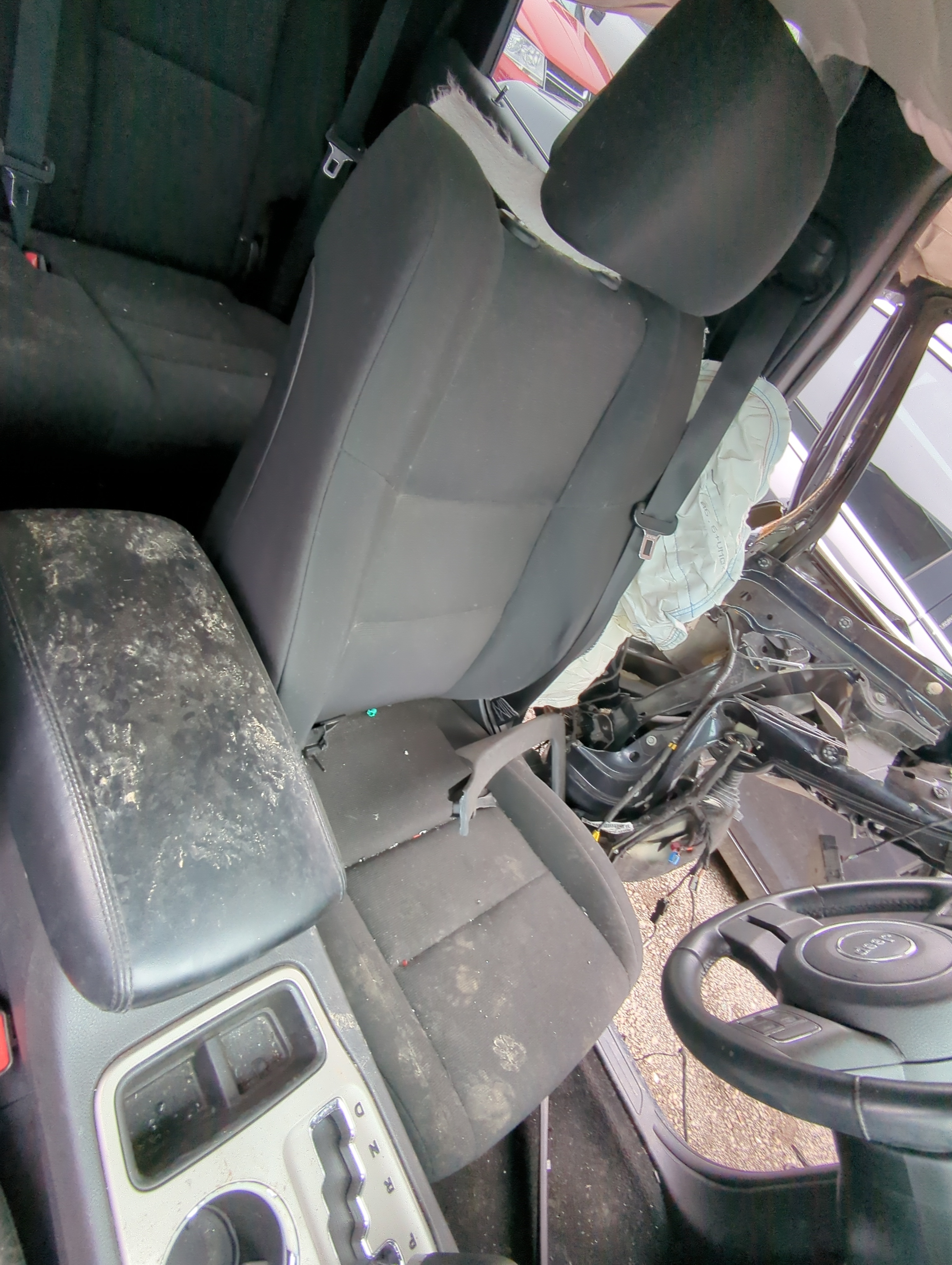 2013-2013 Jeep Grand Cherokee Driver Front Seat Oem 847295 - Oemusedautoparts1.com