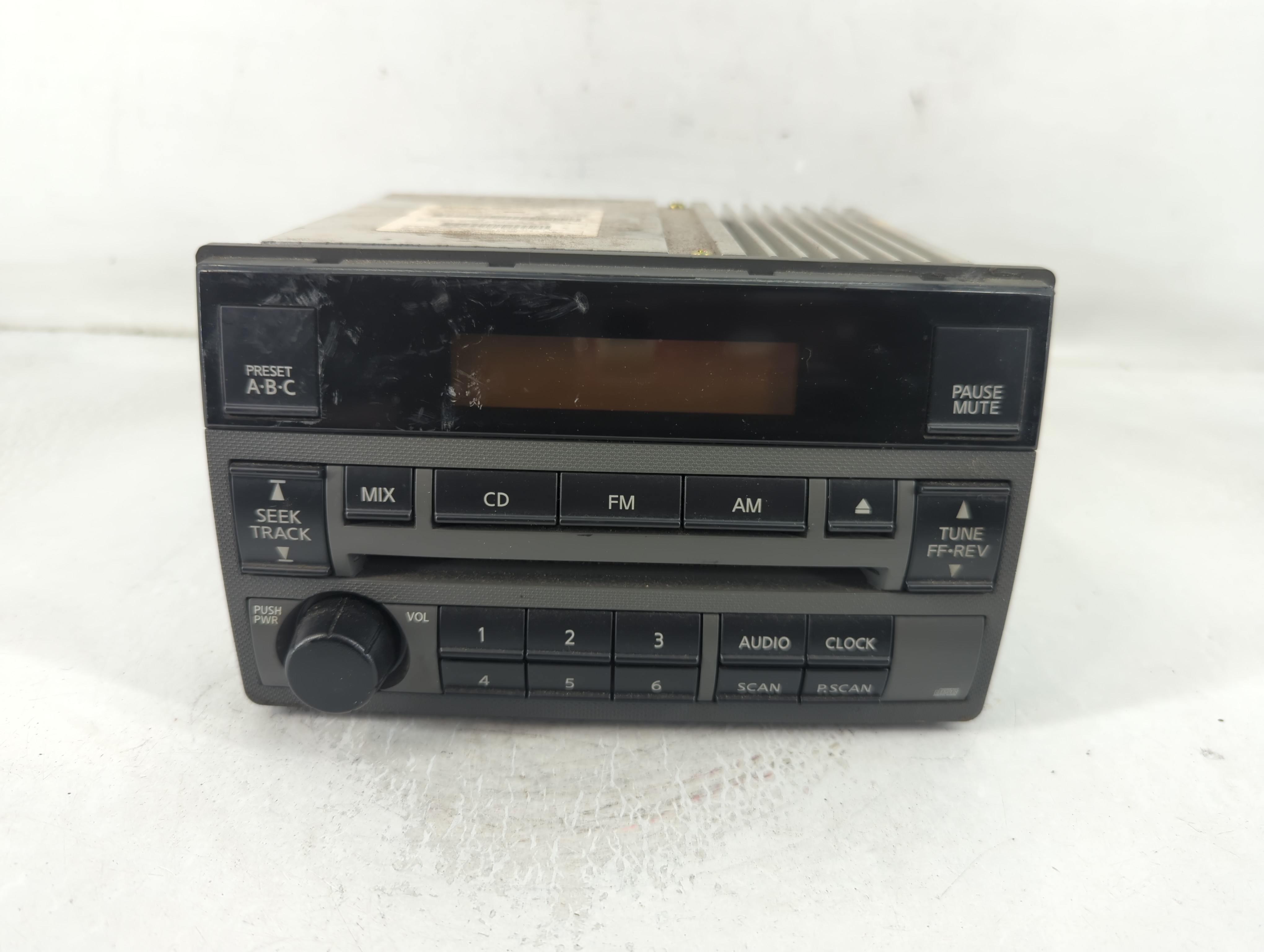 2005-2006 Nissan Altima Am Fm Cd Player Radio Receiver 847318 - Oemusedautoparts1.com