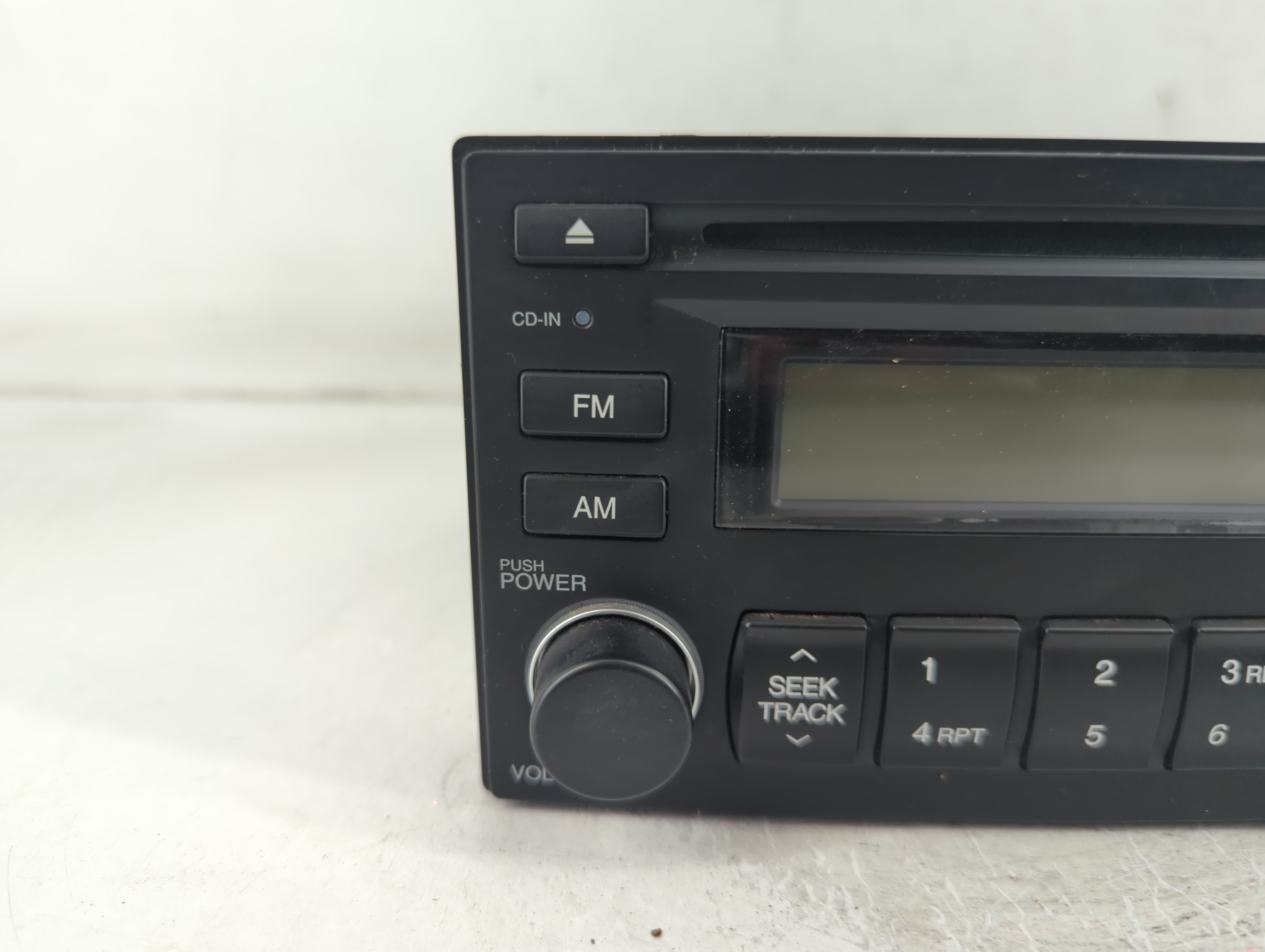 2006-2011 Hyundai Accent Am Fm Cd Player Radio Receiver 847324 - Oemusedautoparts1.com