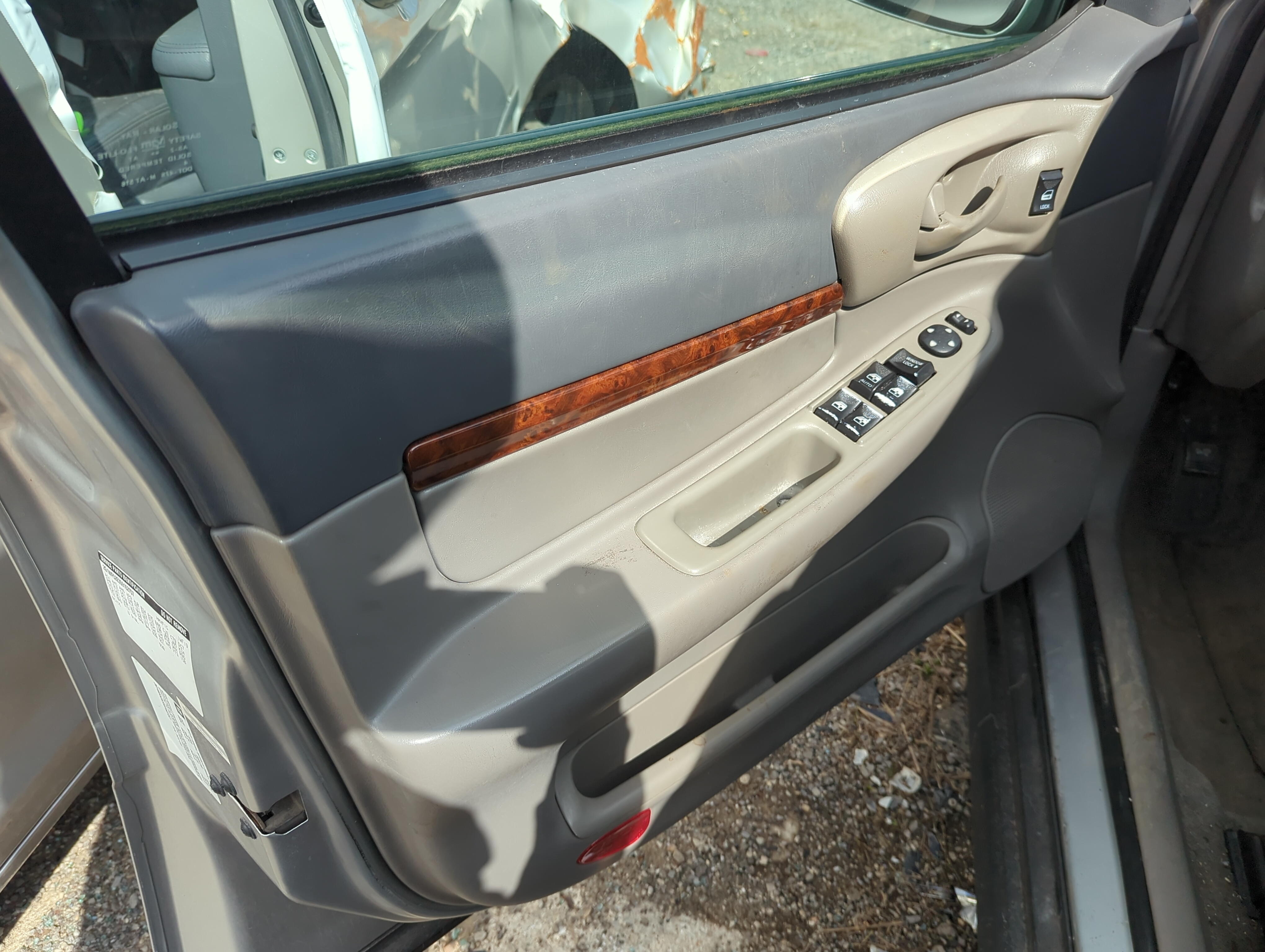 Picture of 2005 Chevrolet Impala Front Left Driver Interior Door Panel Trim 847452