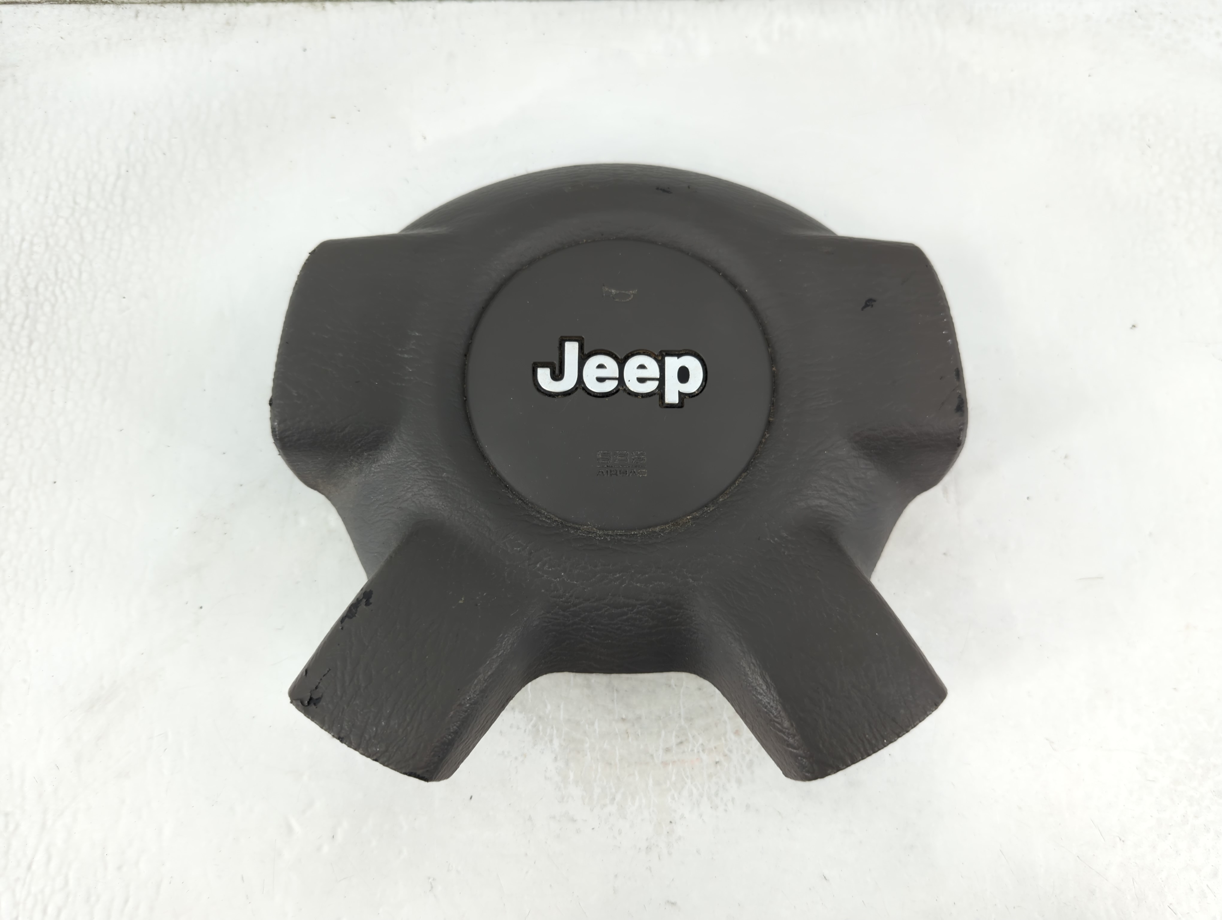 2005-2005 Jeep Liberty Air Bag Driver Left Steering Wheel Mounted 847509 - Oemusedautoparts1.com