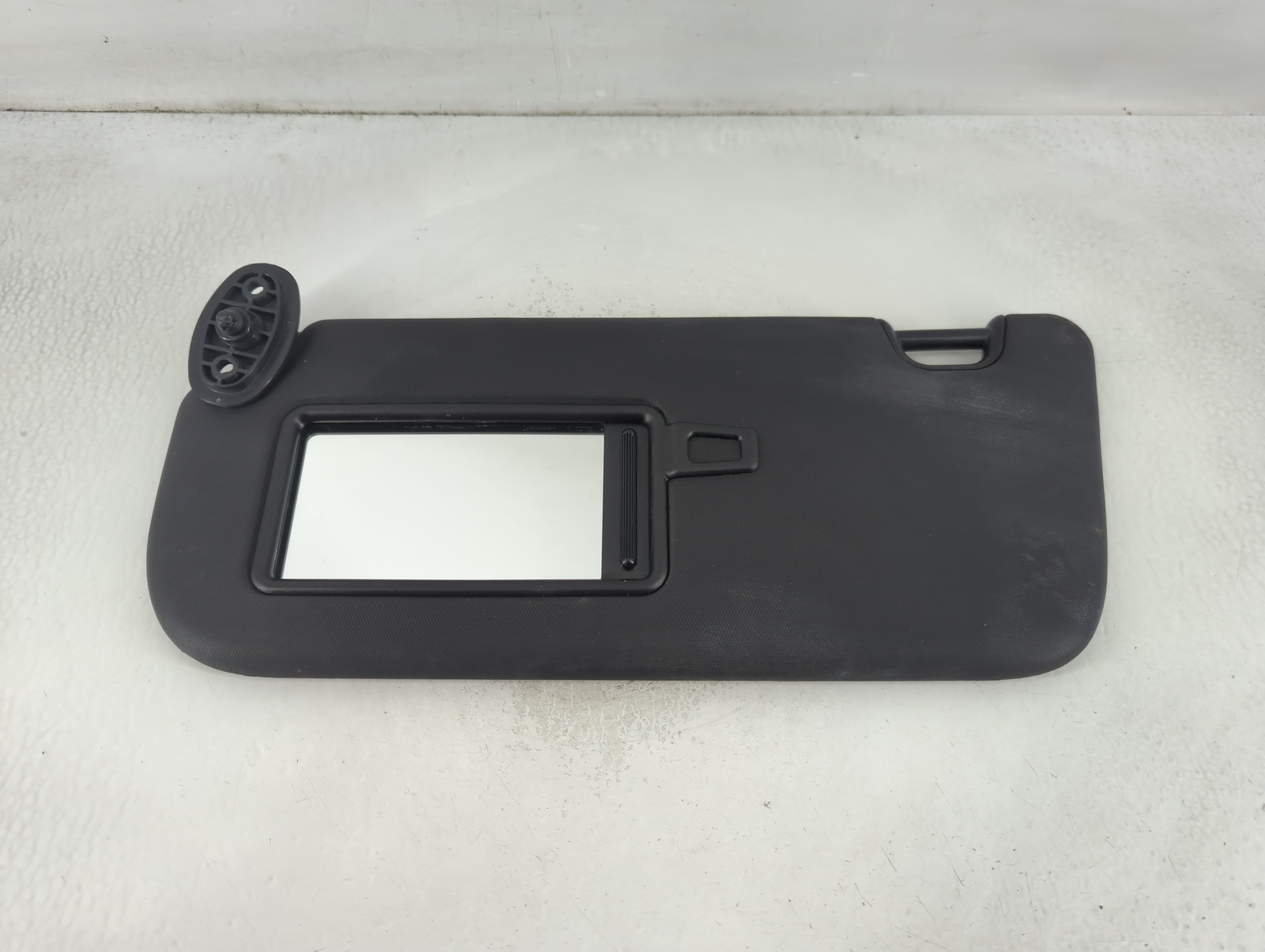 2014-2019 Kia Soul Driver Sun Visor Mirror Left Sunvisor Black 847518 - Oemusedautoparts1.com