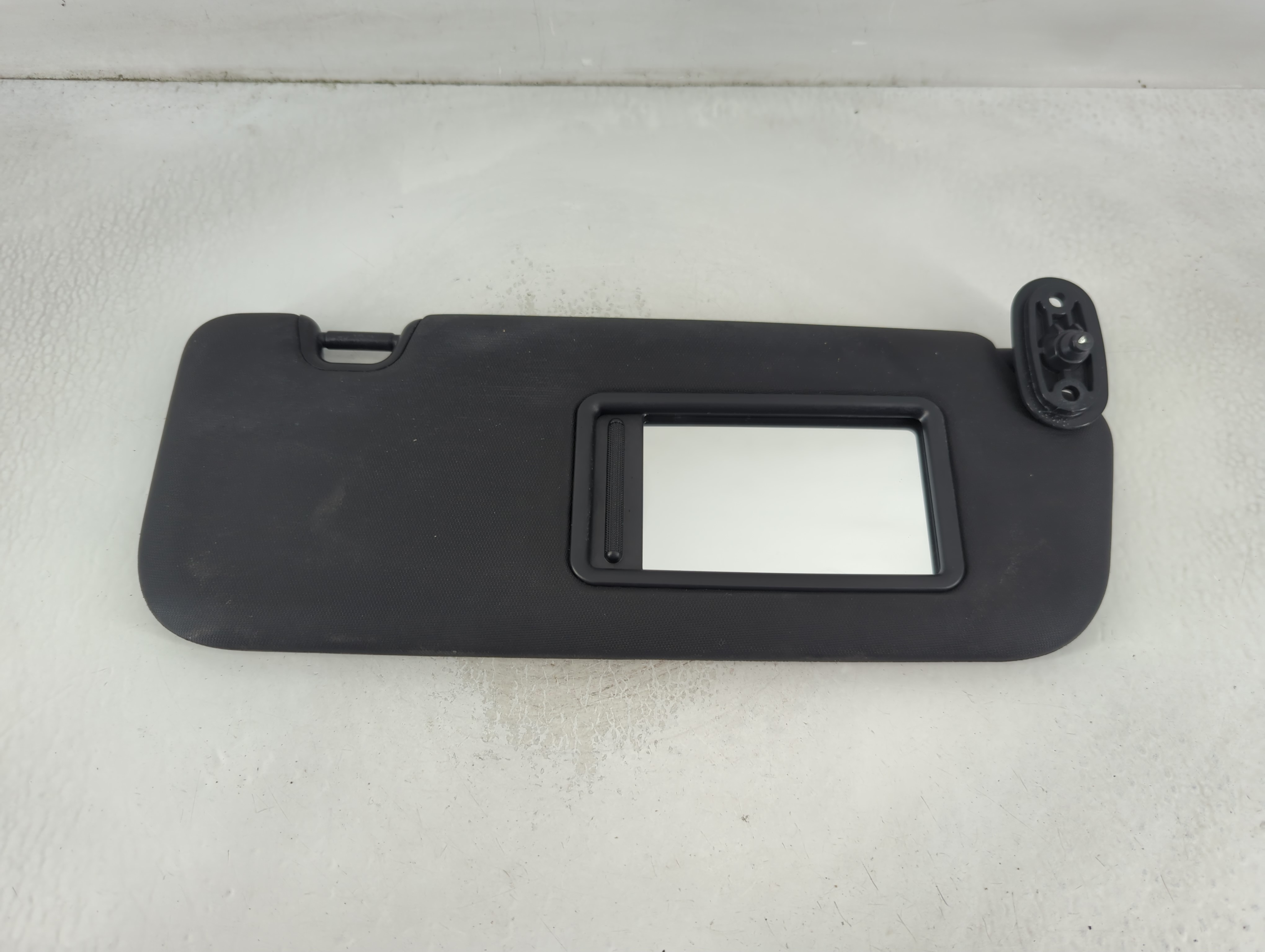 2014-2016 Kia Forte Passenger Sun Visor Mirror Right Sunvisor Black 847520 - Oemusedautoparts1.com
