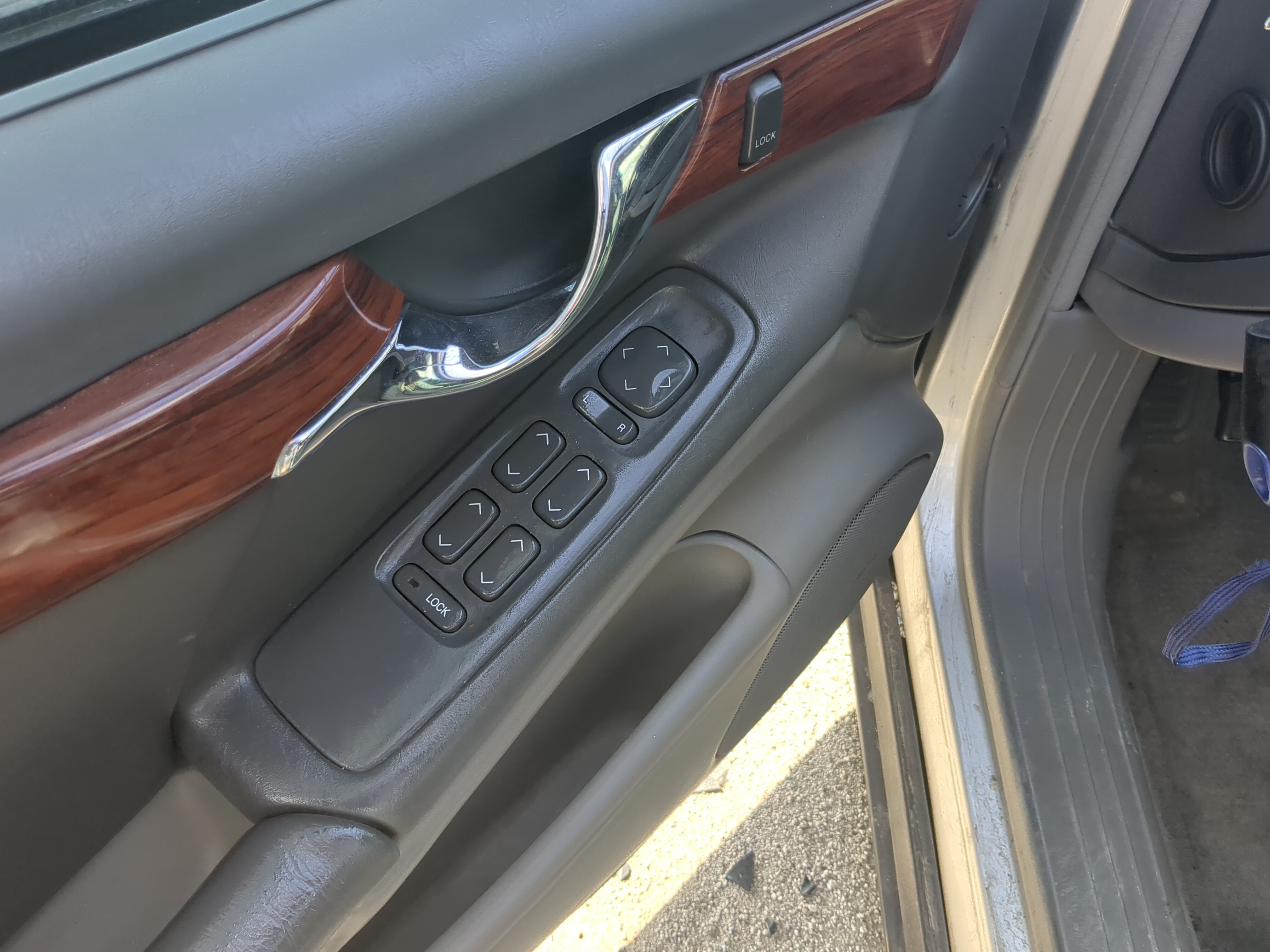 Picture of 2000-2005 Cadillac Deville Driver Left Door Master Power Window Switch 847551