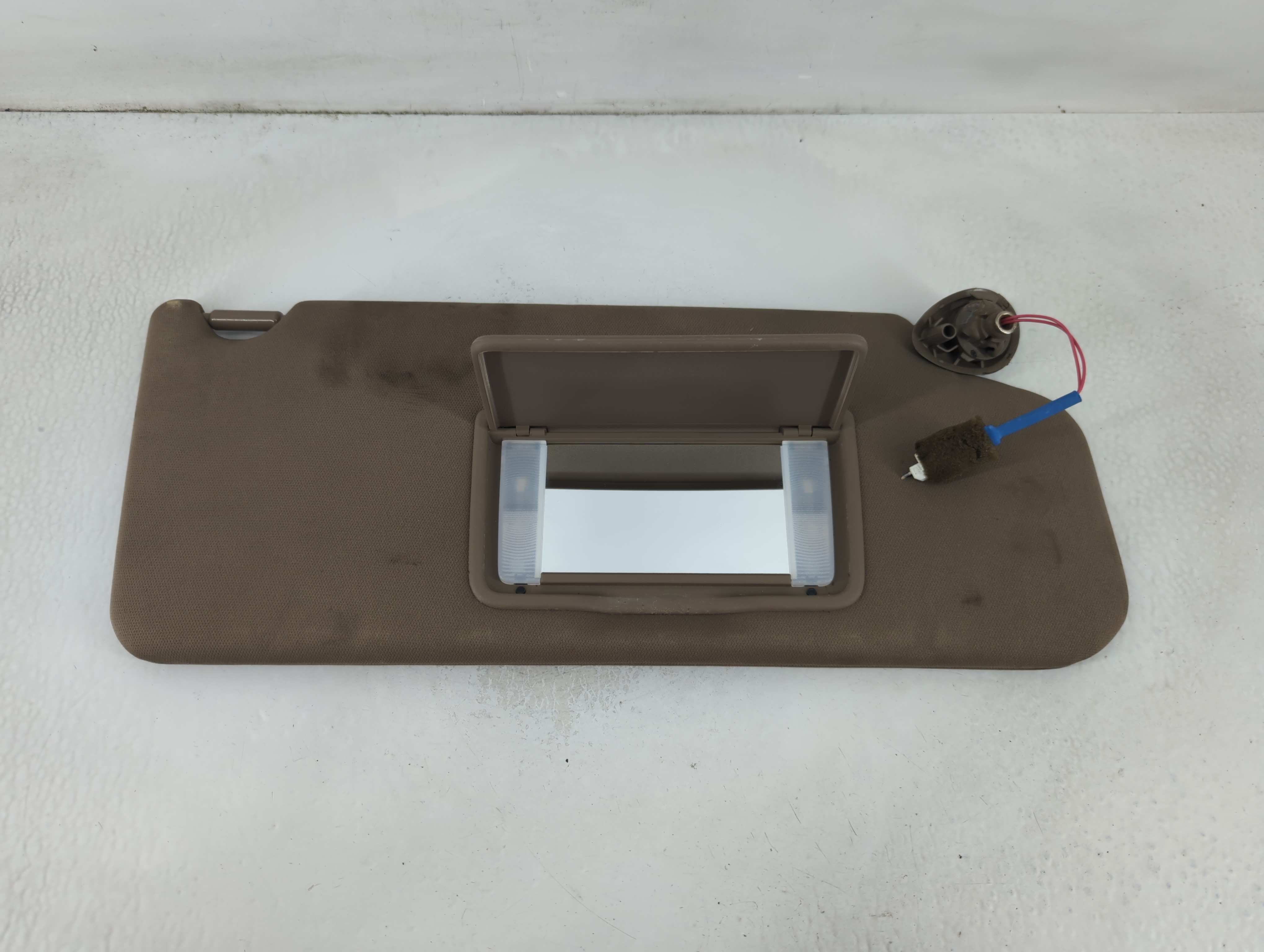Picture of 2009-2015 Honda Pilot Passenger Sun Visor Mirror Right Sunvisor Brown 847709