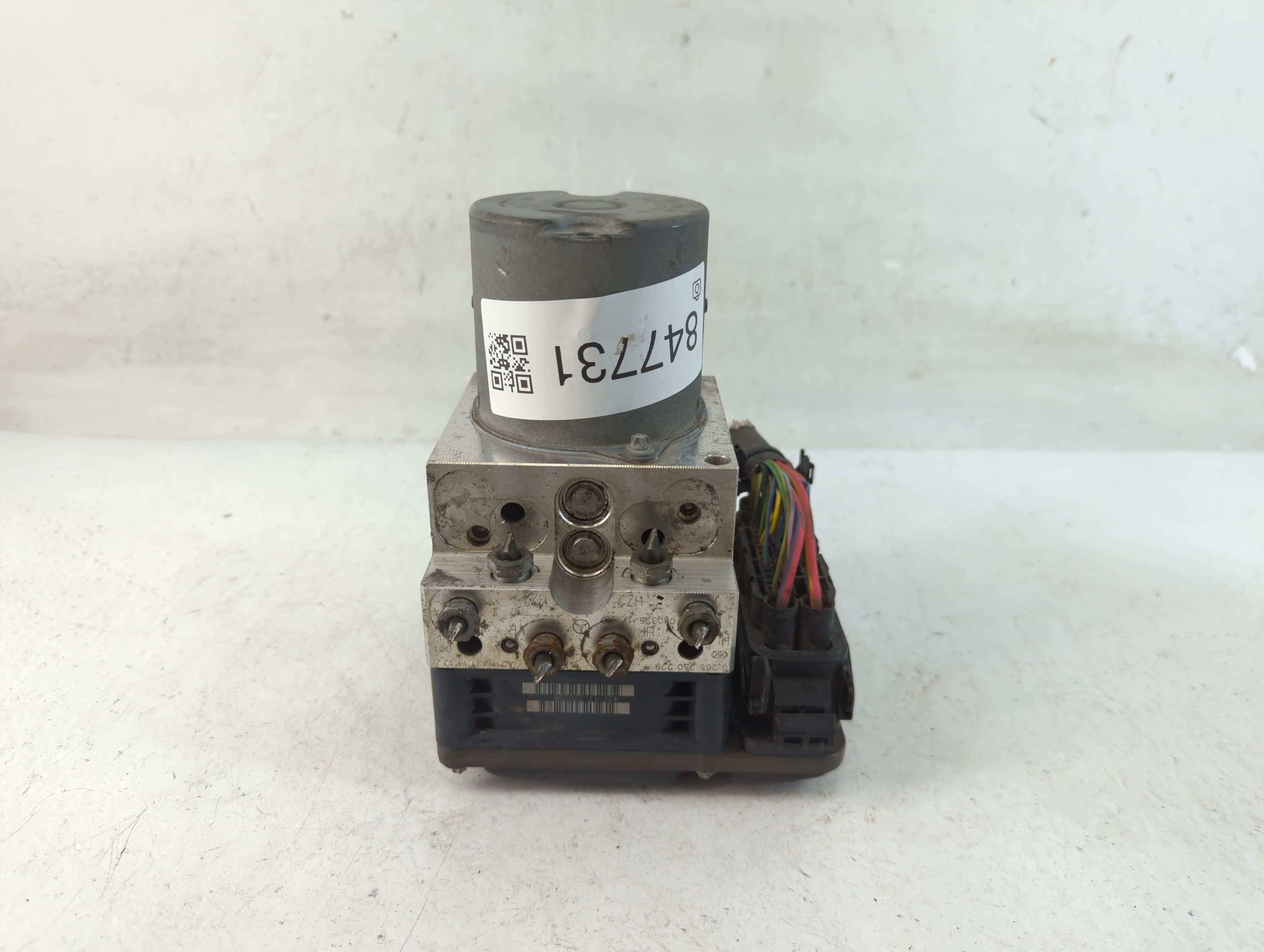 Mercedes-benz Mercedes E-class Abs Pump Control Module 847731 - Oemusedautoparts1.com