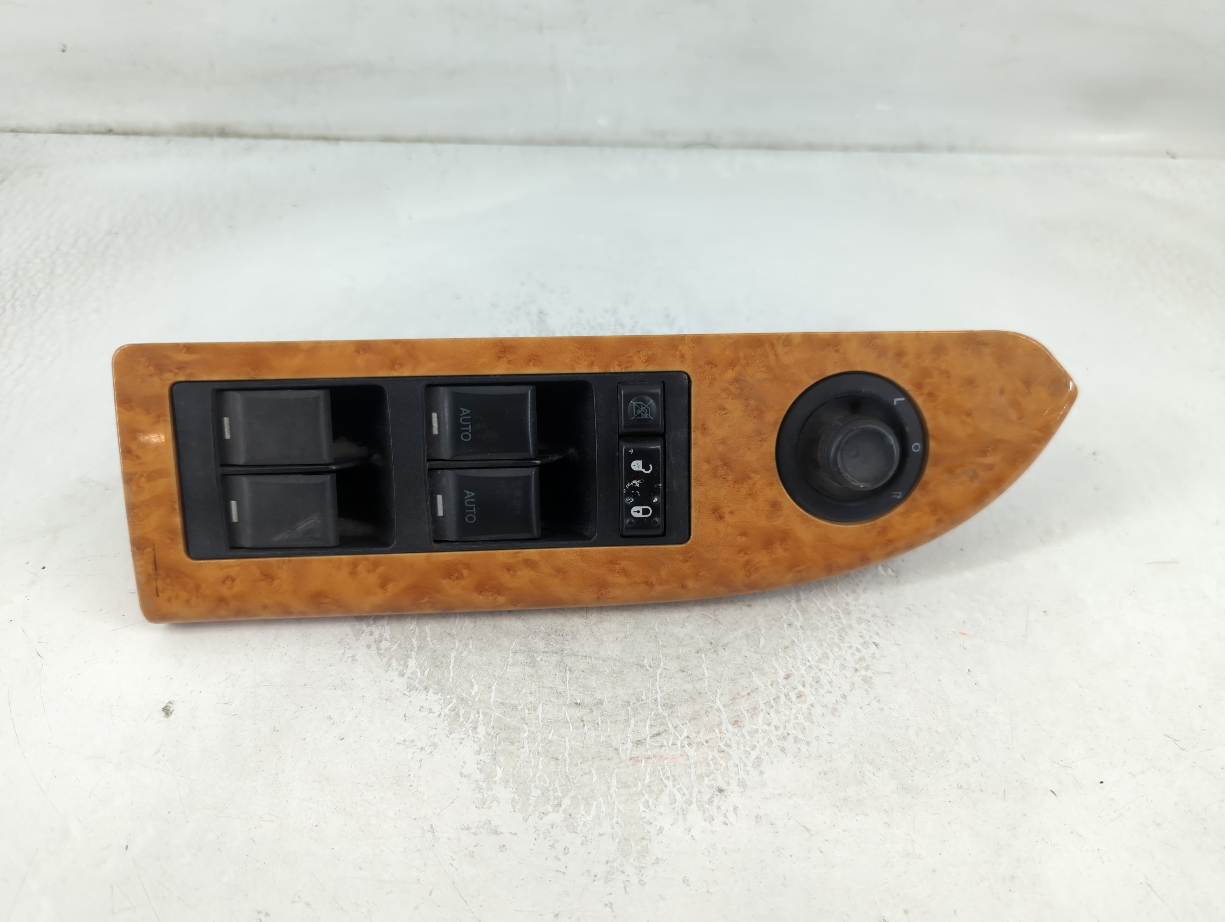 2007-2009 Chrysler Aspen Driver Left Door Master Power Window Switch 847800 - Oemusedautoparts1.com