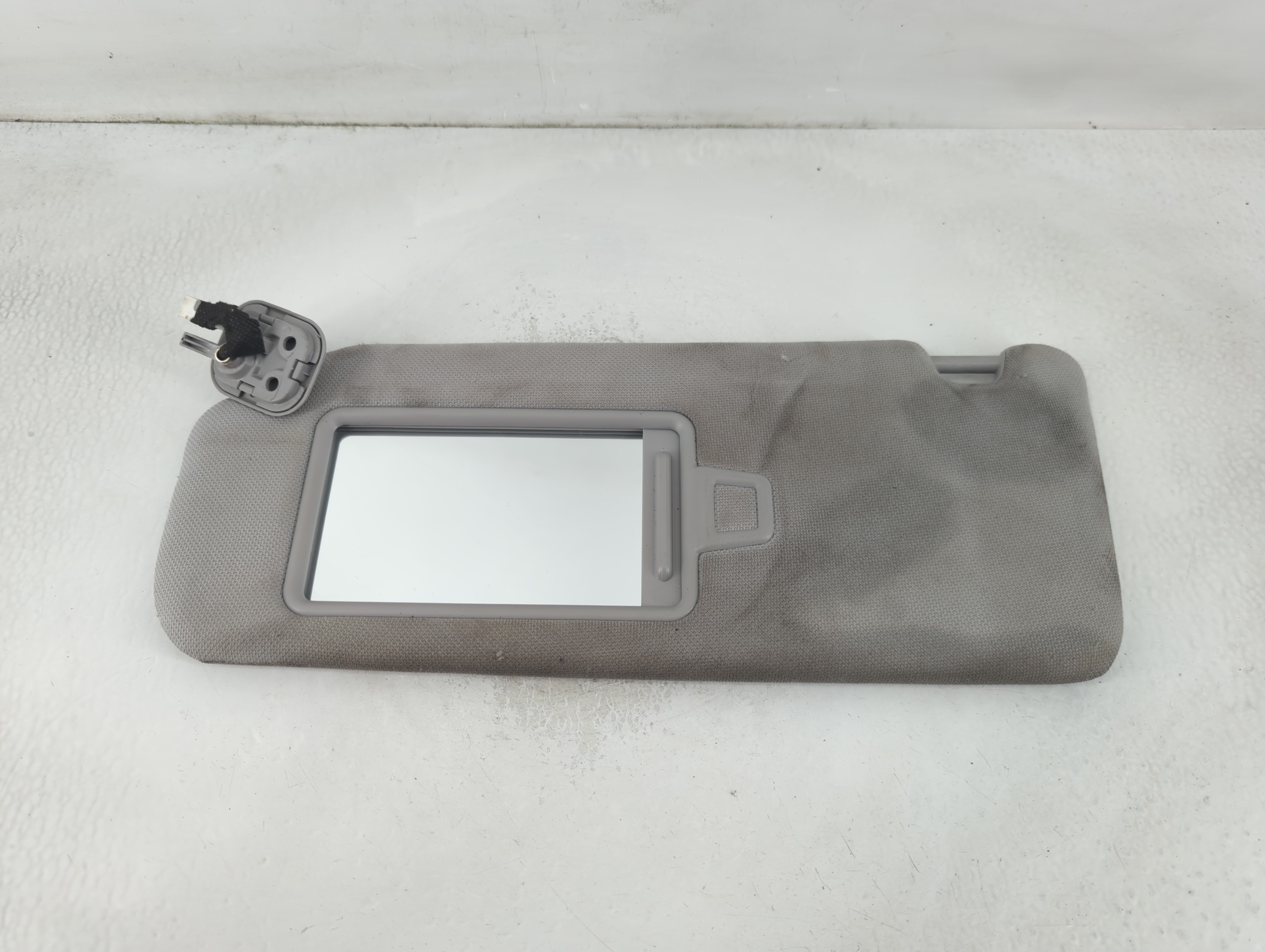 2015-2019 Hyundai Sonata Passenger Sun Visor Mirror Right Sunvisor Grey 847808 - Oemusedautoparts1.com