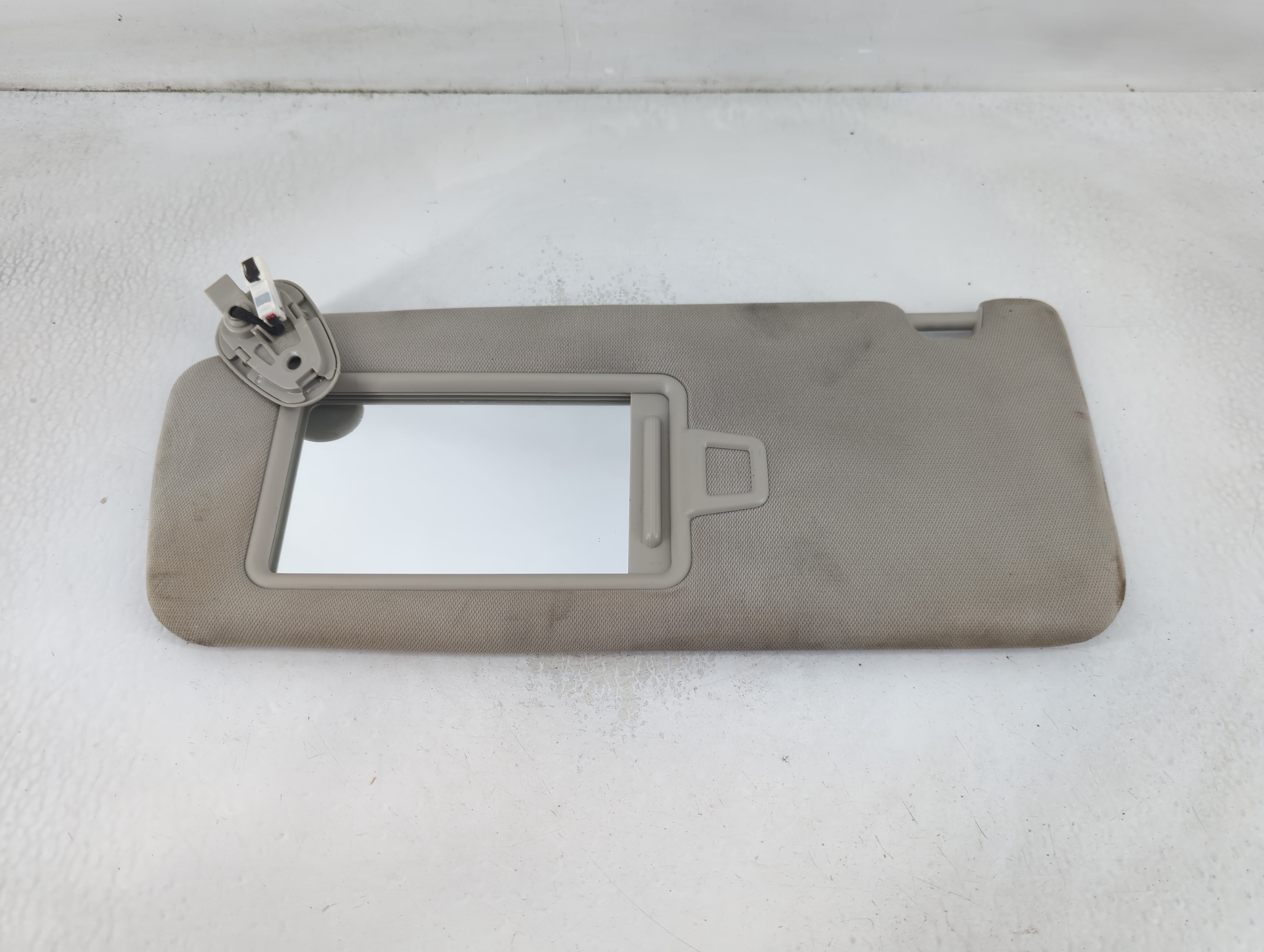 Picture of 2021-2021 Kia K5 Driver Sun Visor Mirror Left Sunvisor Grey 847812
