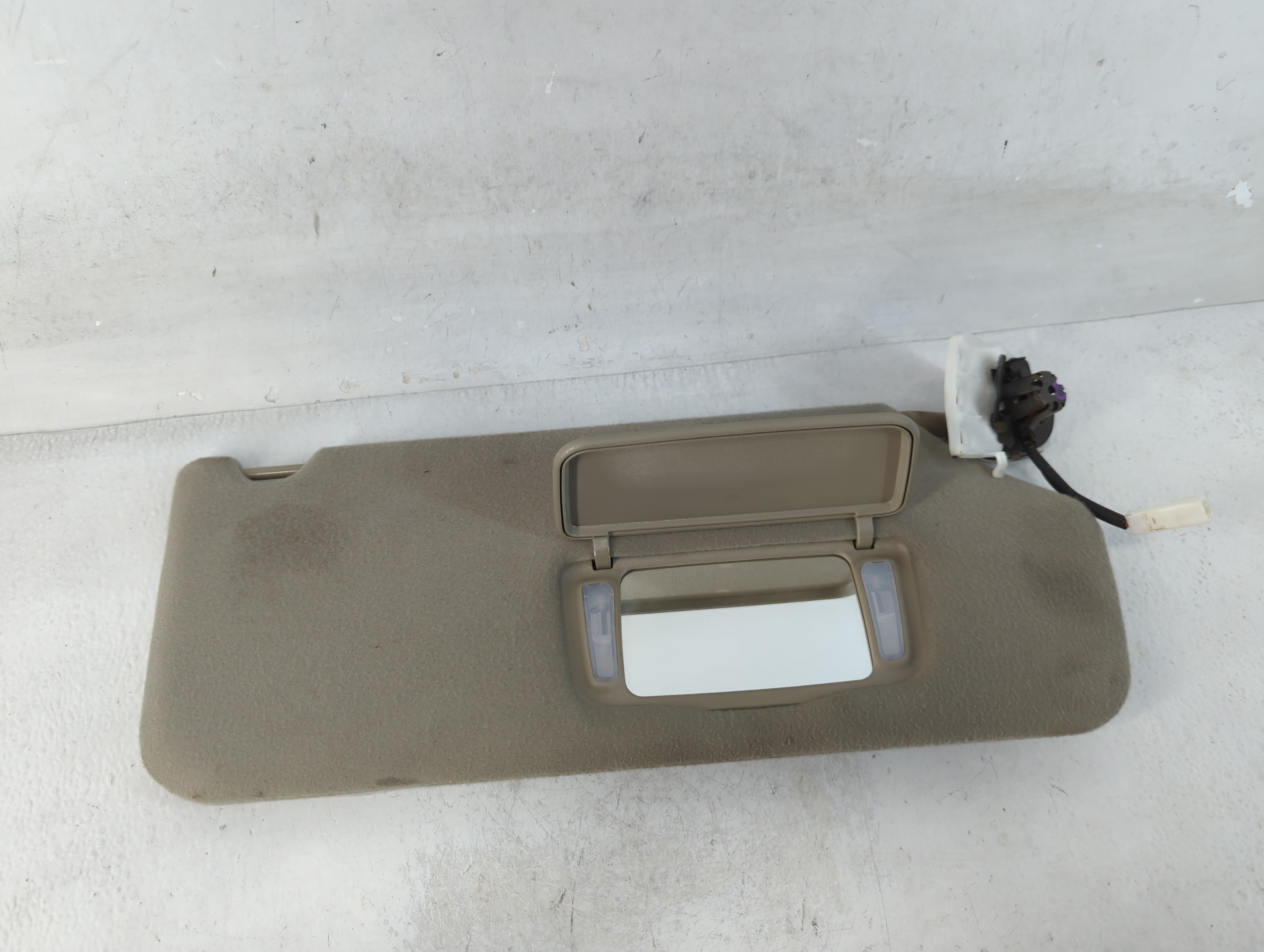 2011-2014 Toyota Sienna Passenger Sun Visor Mirror Right Sunvisor Grey 847843 - Oemusedautoparts1.com