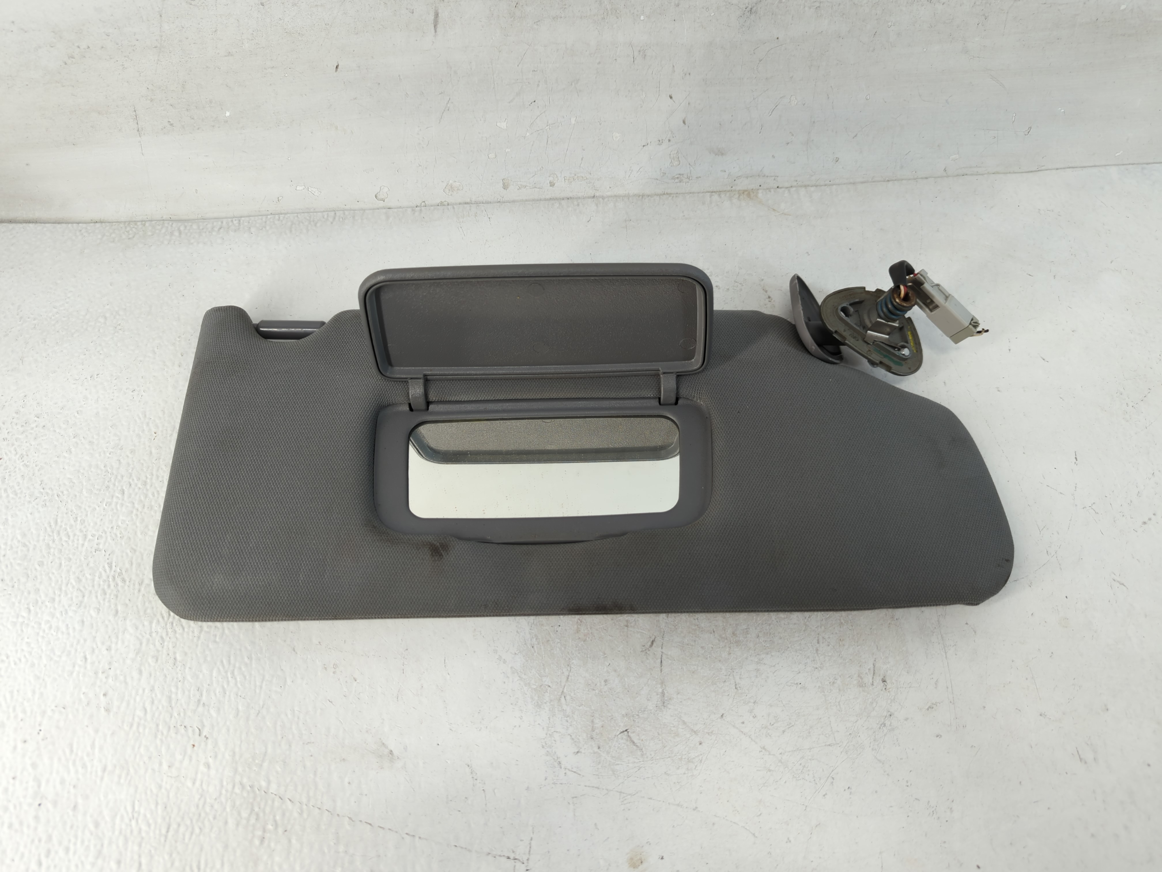 2004-2008 Acura Tl Driver Sun Visor Mirror Left Sunvisor Dark Grey 847881 - Oemusedautoparts1.com