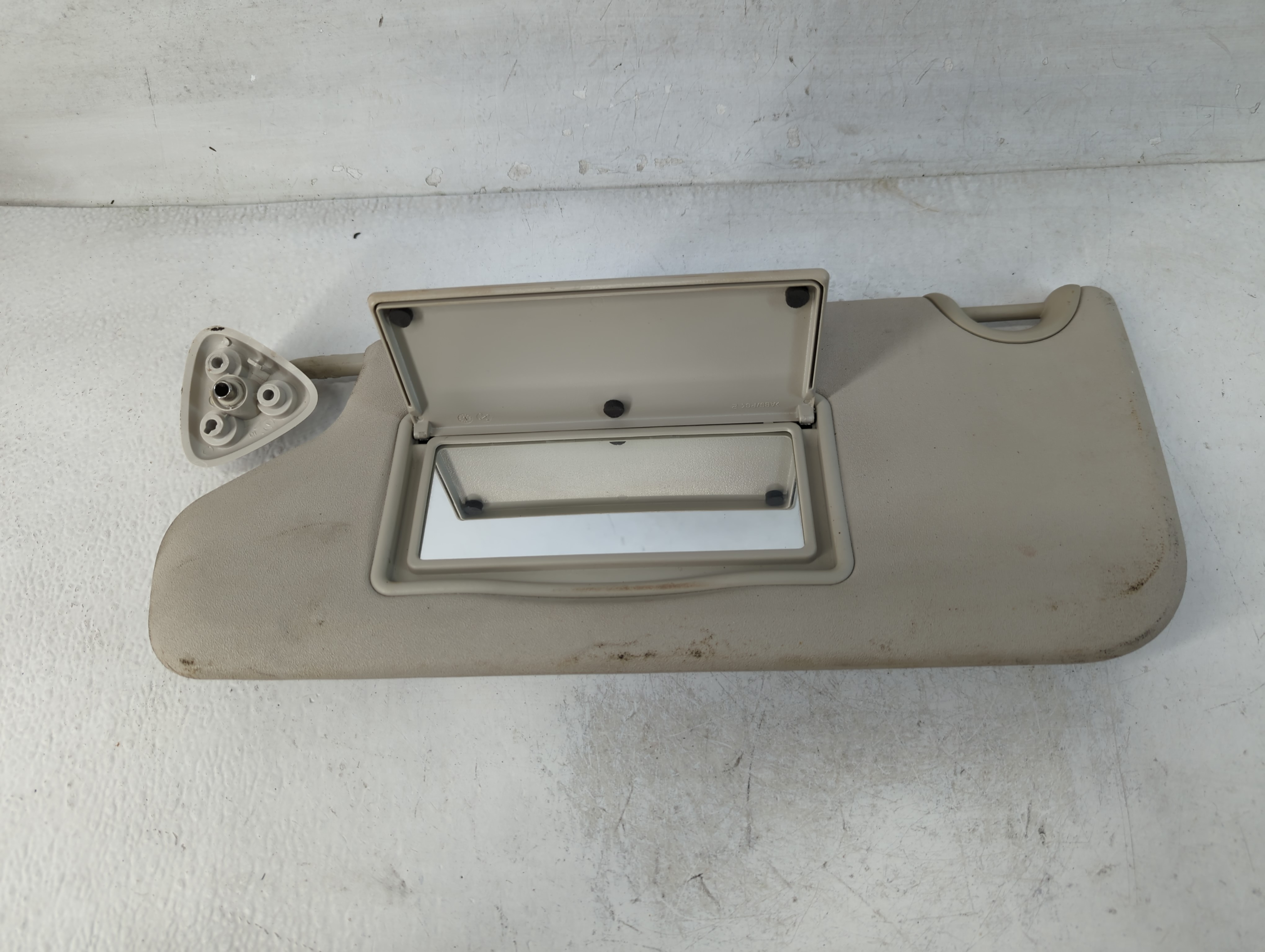 2017 Dodge Journey Driver Sun Visor Mirror Left Sunvisor Grey 847915 - Oemusedautoparts1.com