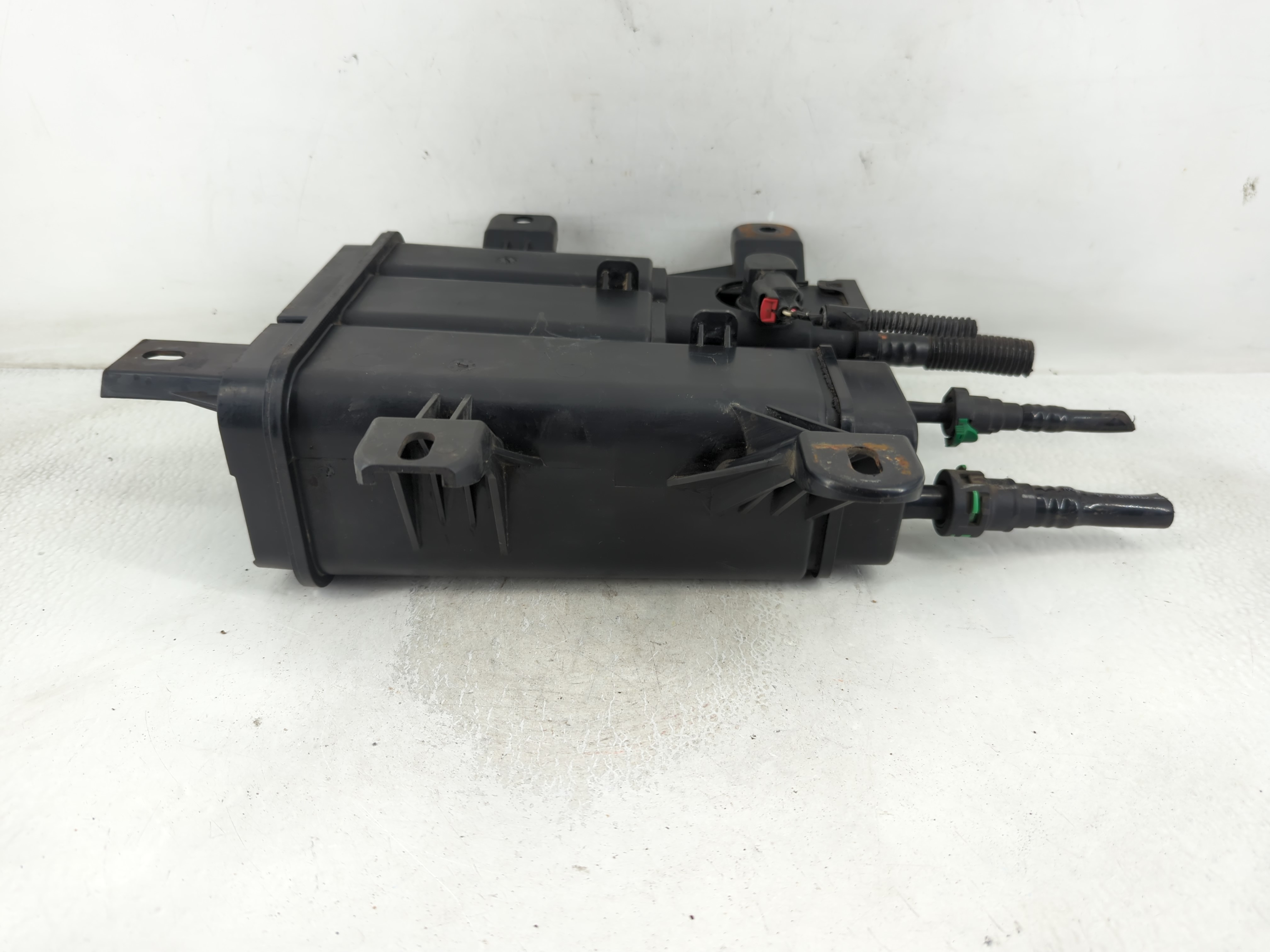 2012 Chevrolet Equinox Fuel Vapor Charcoal Canister 847922 - Oemusedautoparts1.com