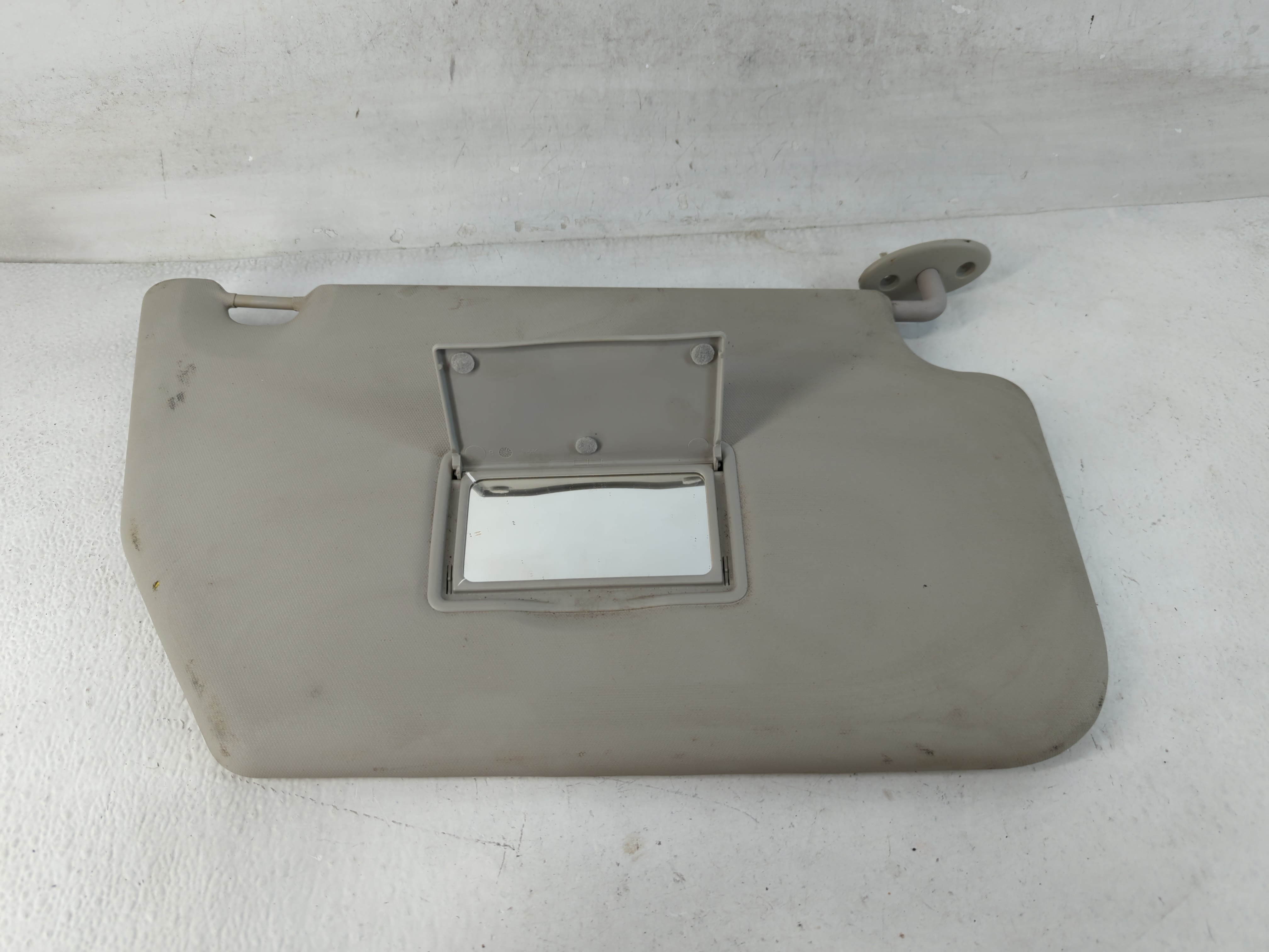 2010-2012 Ford Fusion Passenger Sun Visor Mirror Right Sunvisor Grey 847932 - Oemusedautoparts1.com
