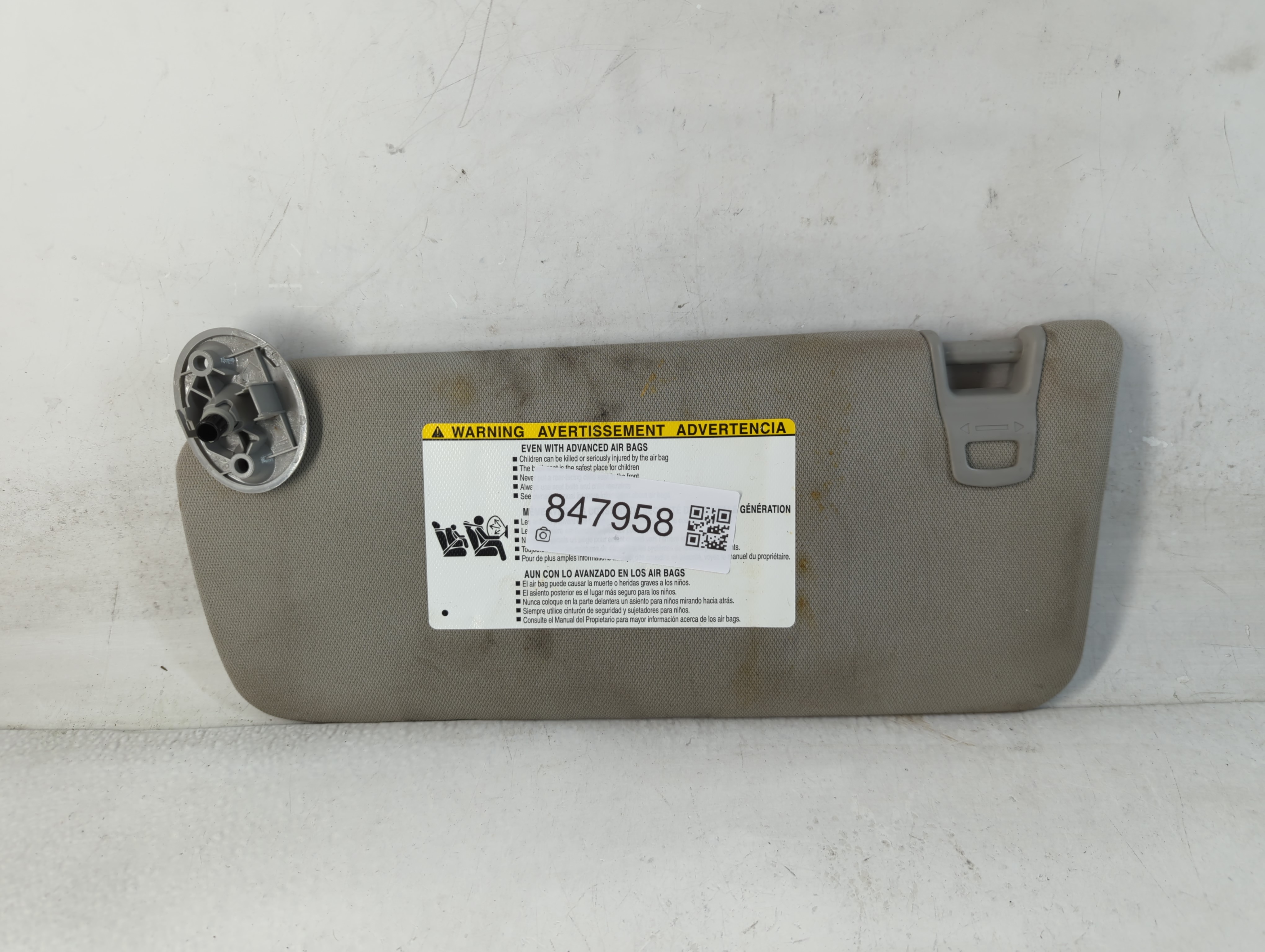 2016-2022 Toyota Tacoma Driver Sun Visor Mirror Left Sunvisor Grey 847958 - Oemusedautoparts1.com
