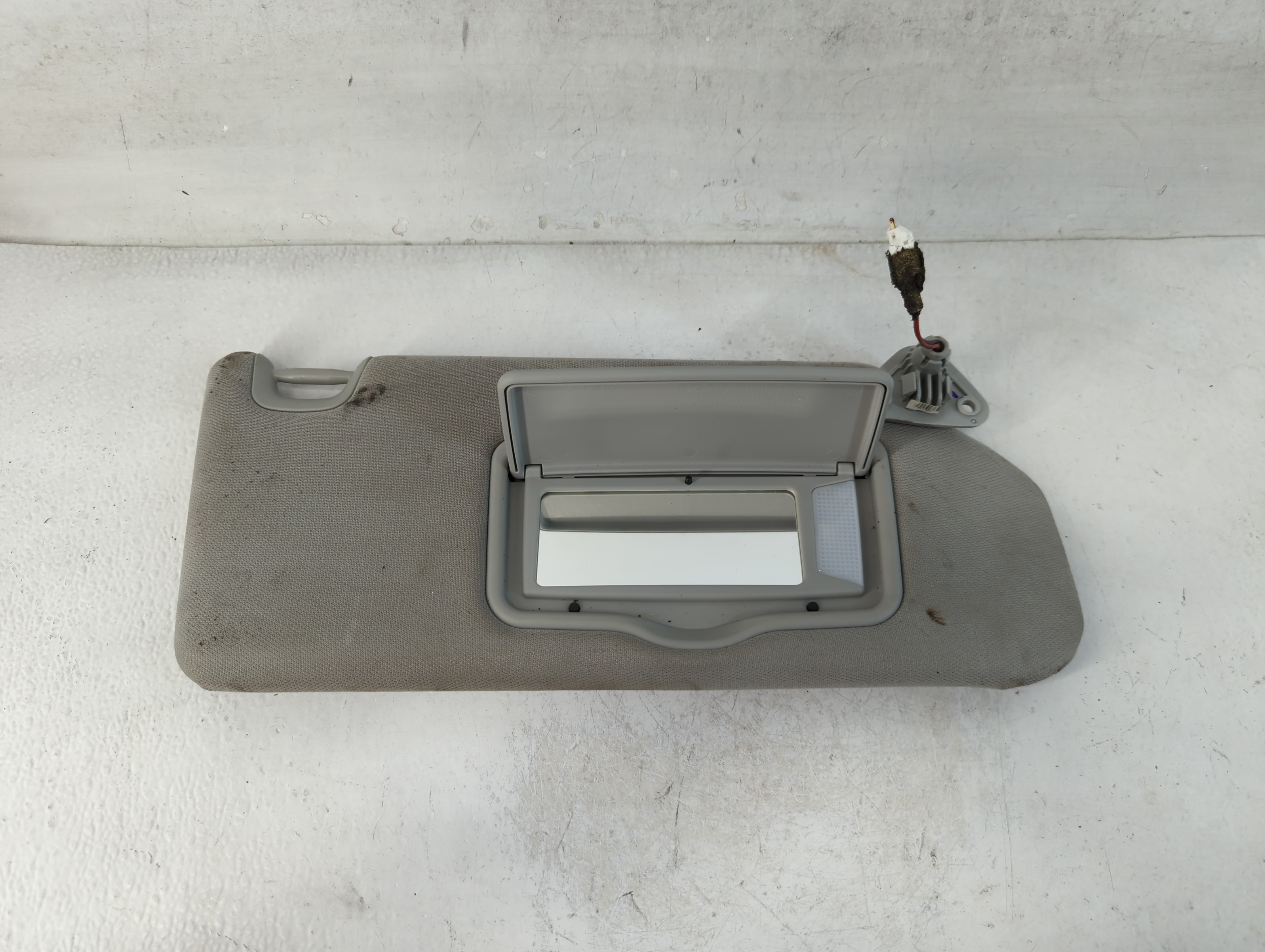 2013 Mitsubishi Outlander Sport Passenger Sun Visor Mirror Right Sunvisor 847966 - Oemusedautoparts1.com