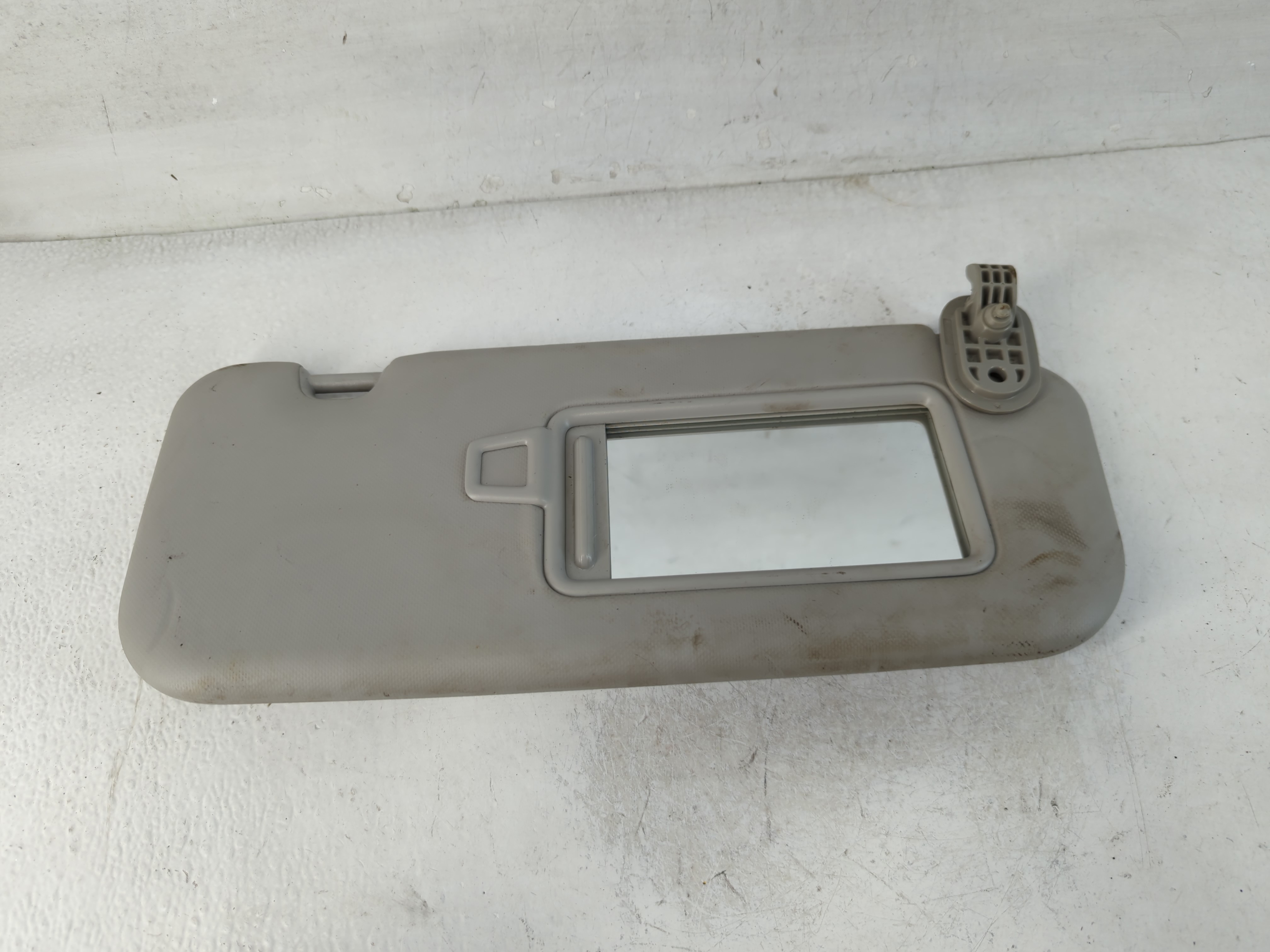 Picture of 2018-2020 Kia Rio Passenger Sun Visor Mirror Right Sunvisor Grey 847993