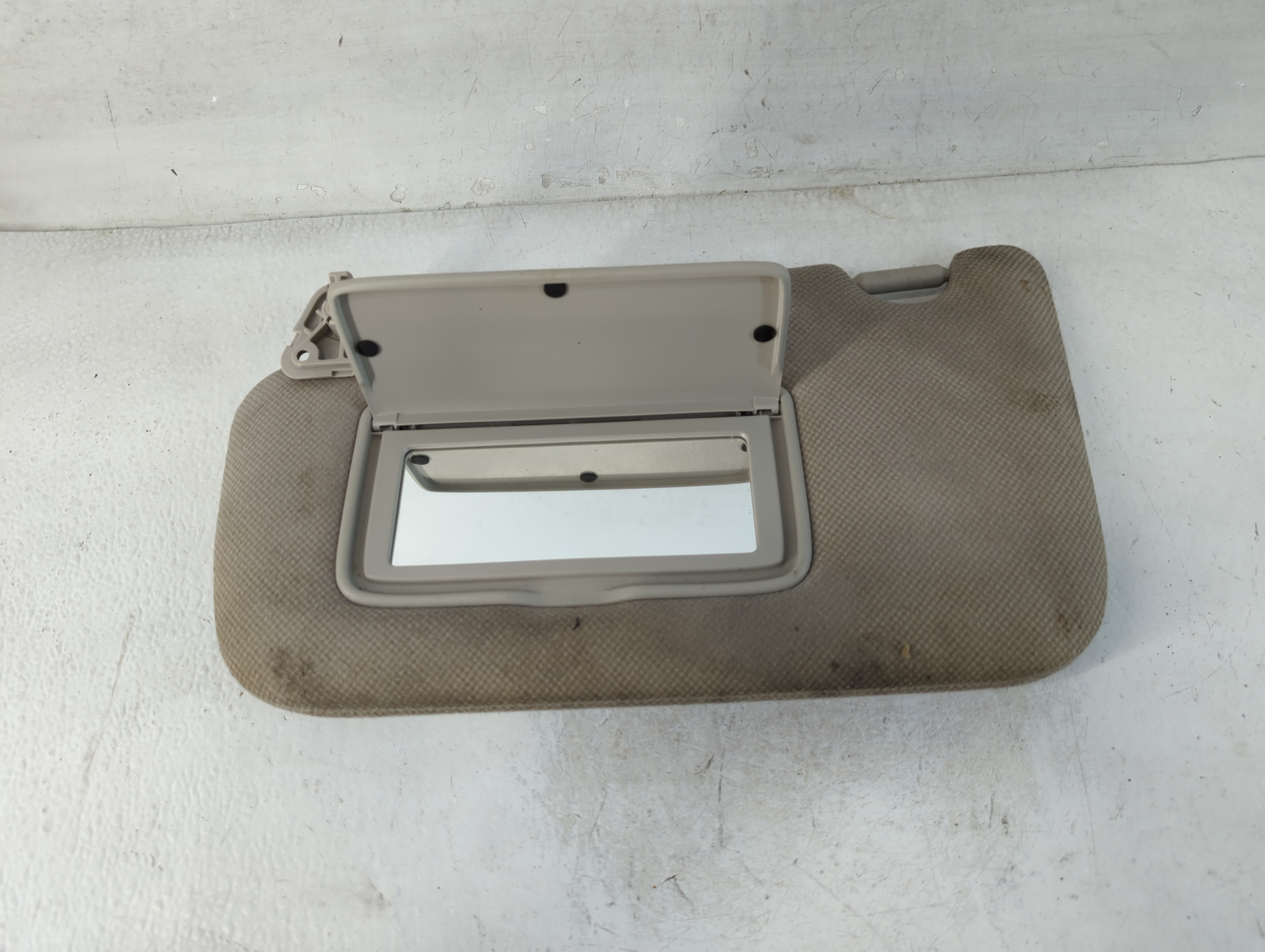 Picture of 2013-2019 Nissan Sentra Driver Sun Visor Mirror Left Sunvisor Grey 847994