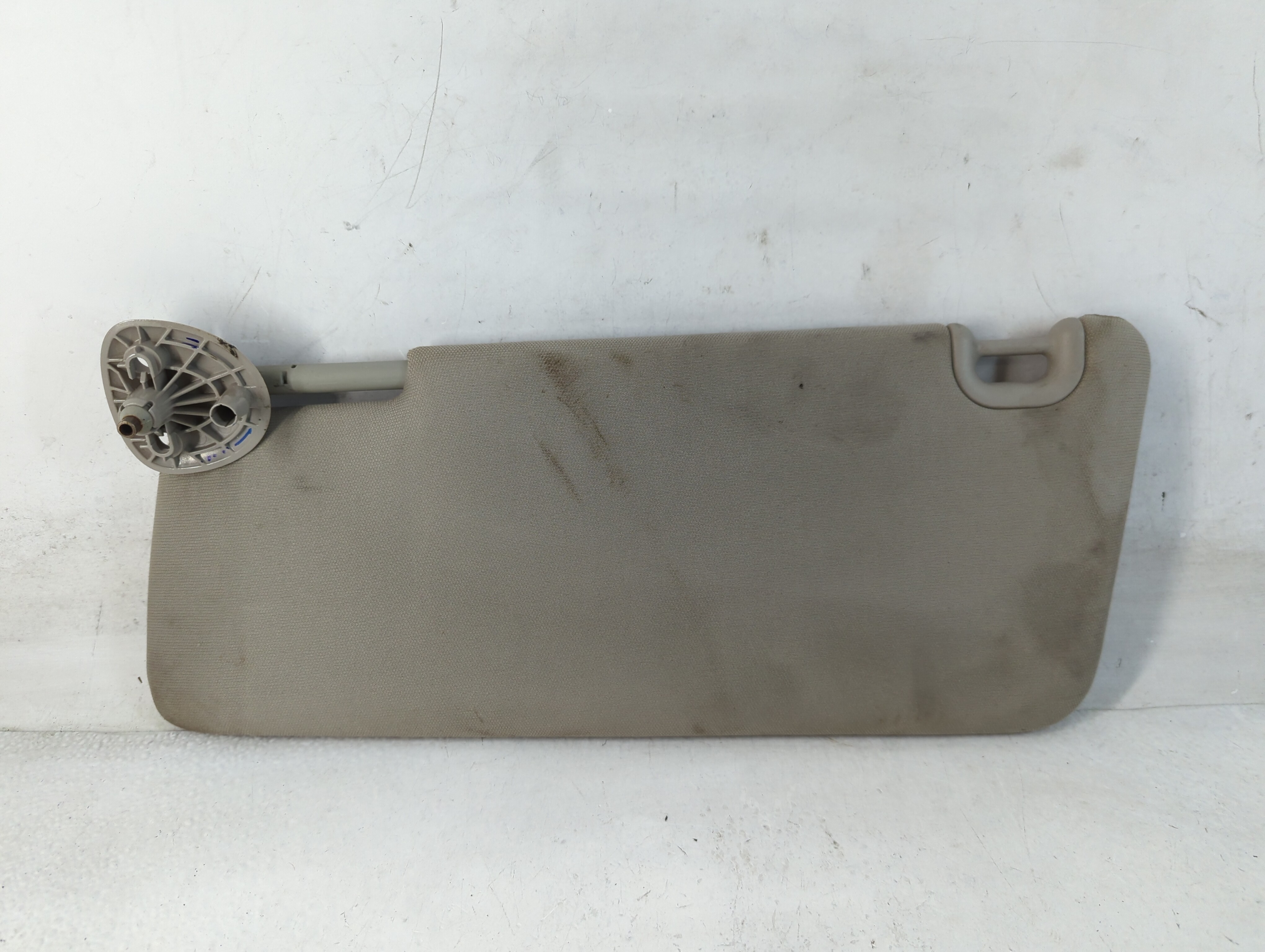 Dodge Ram 1500 Driver Sun Visor Mirror Left Sunvisor Grey 848001 - Oemusedautoparts1.com