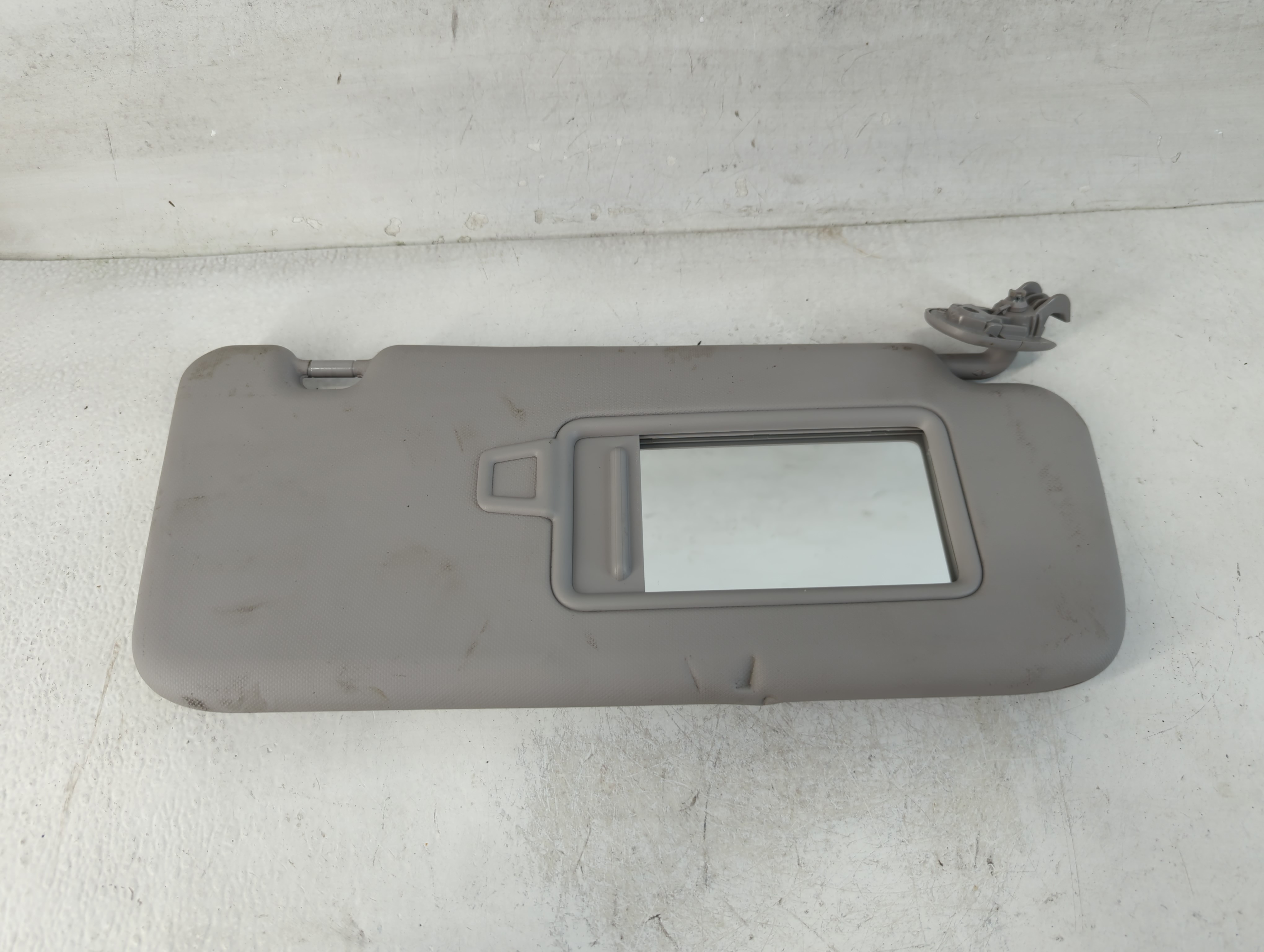 2018-2021 Hyundai Kona Passenger Sun Visor Mirror Right Sunvisor 848014 - Oemusedautoparts1.com