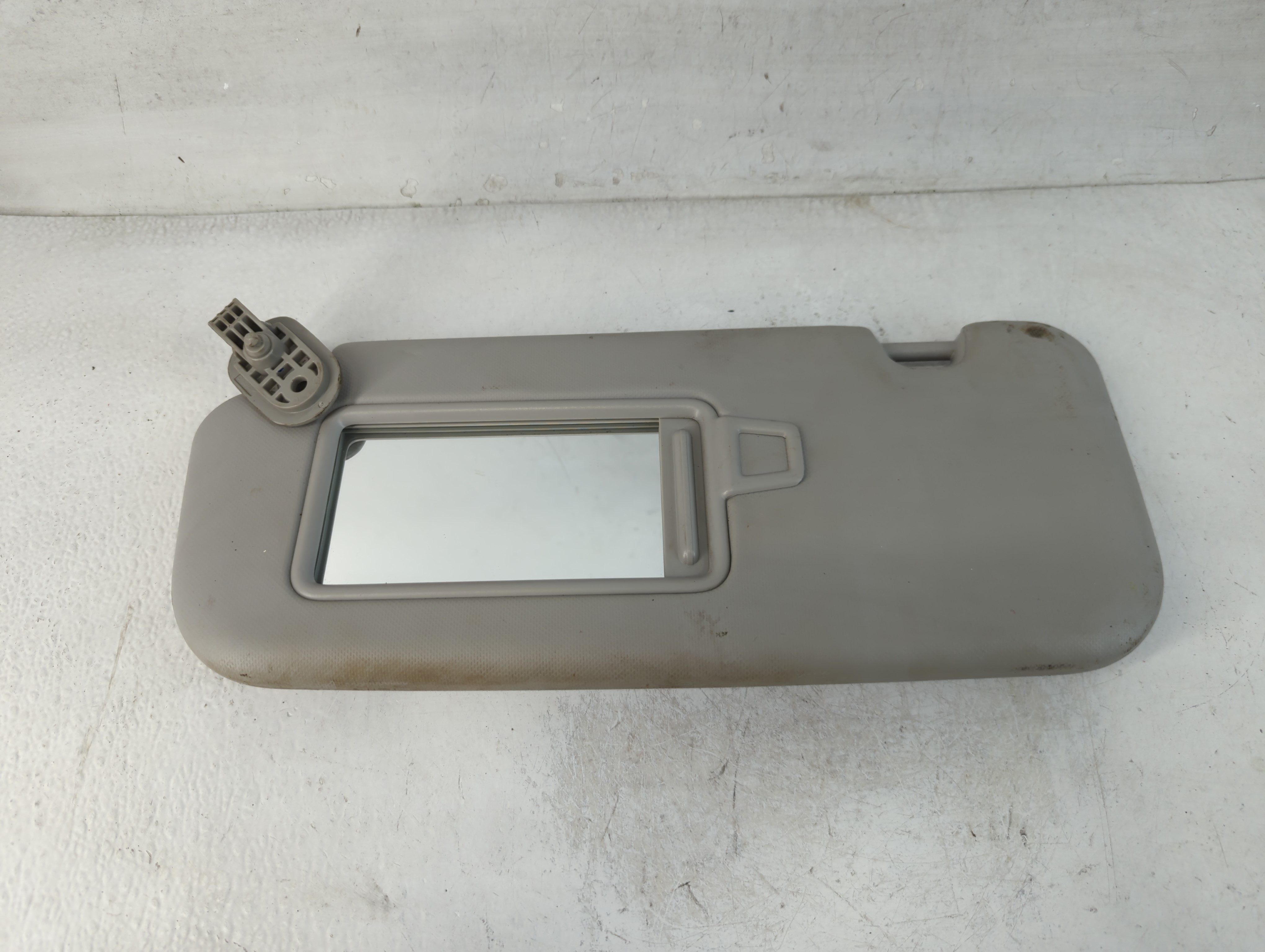2018-2020 Kia Rio Passenger Sun Visor Mirror Right Sunvisor Grey 848021 - Oemusedautoparts1.com
