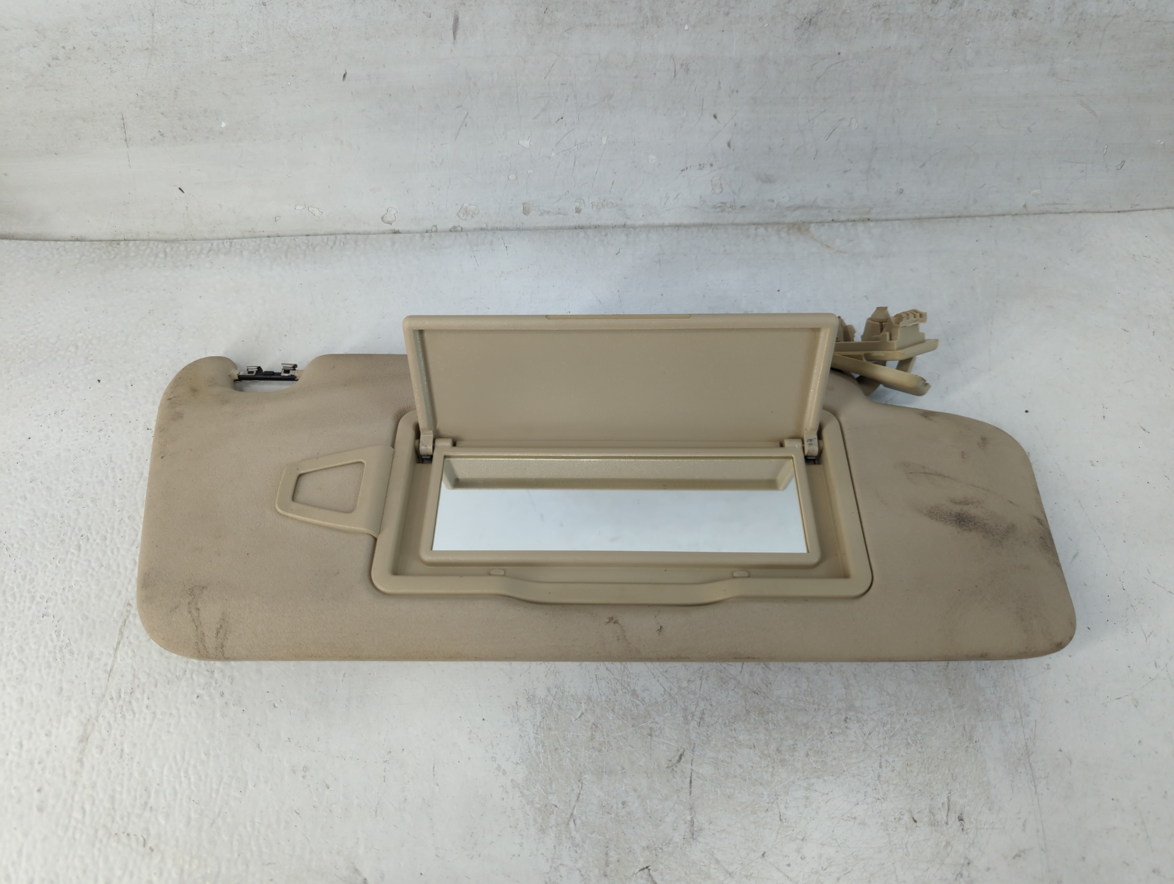 2010-2014 Mercedes-benz C250 Passenger Sun Visor Mirror Right Sunvisor 848024 - Oemusedautoparts1.com