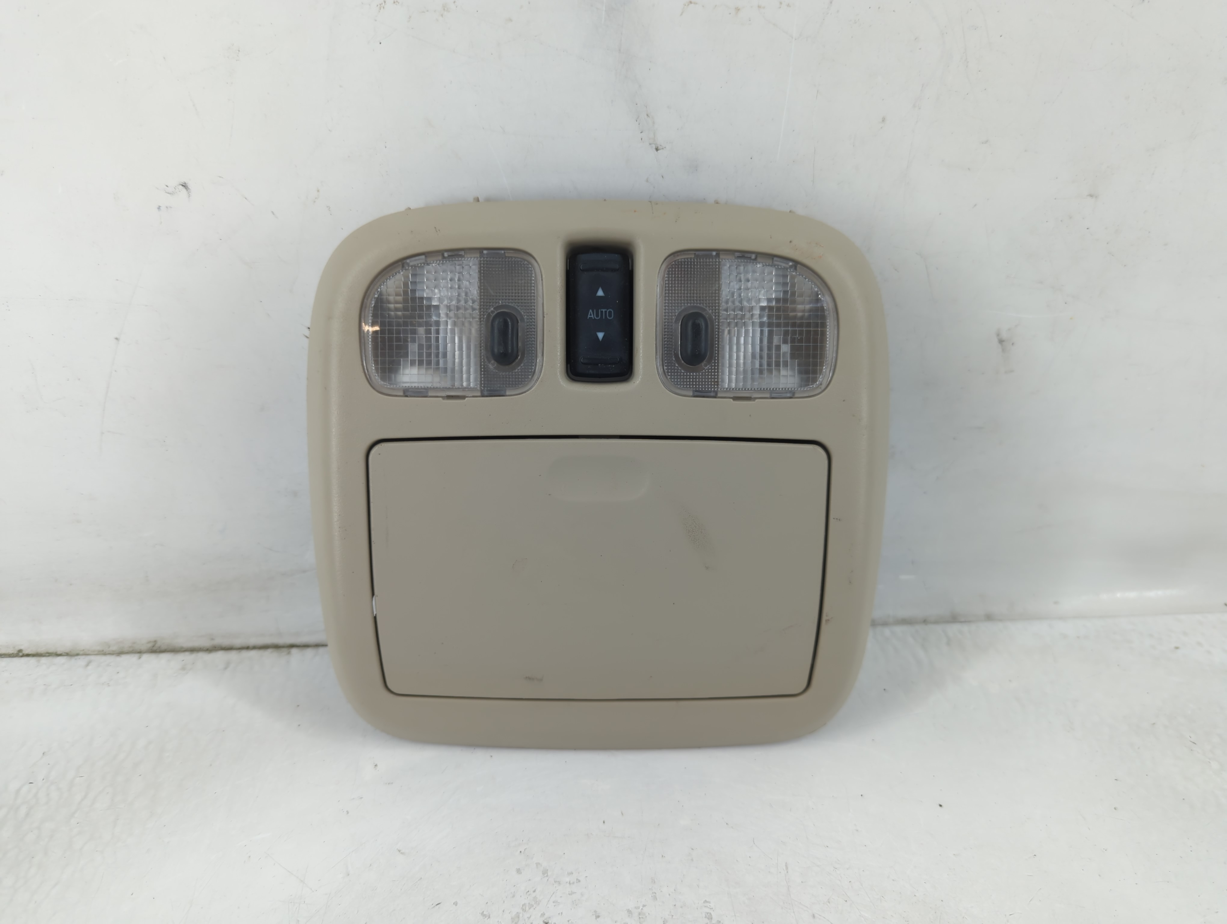 2010 Ford Fusion Overhead Roof Console 848029 - Oemusedautoparts1.com
