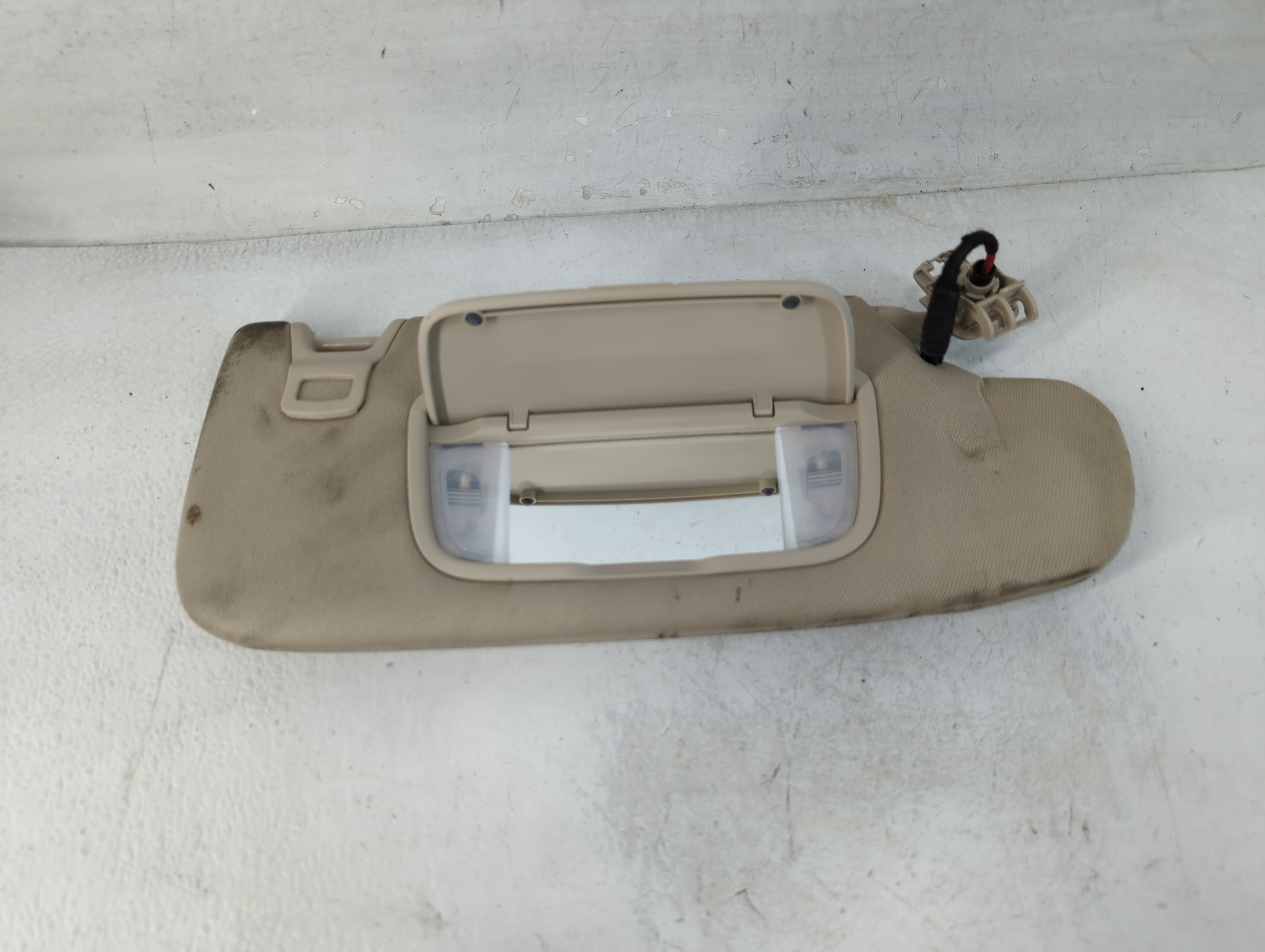 2015-2016 Ford Fusion Passenger Sun Visor Mirror Right Sunvisor Grey 848031 - Oemusedautoparts1.com