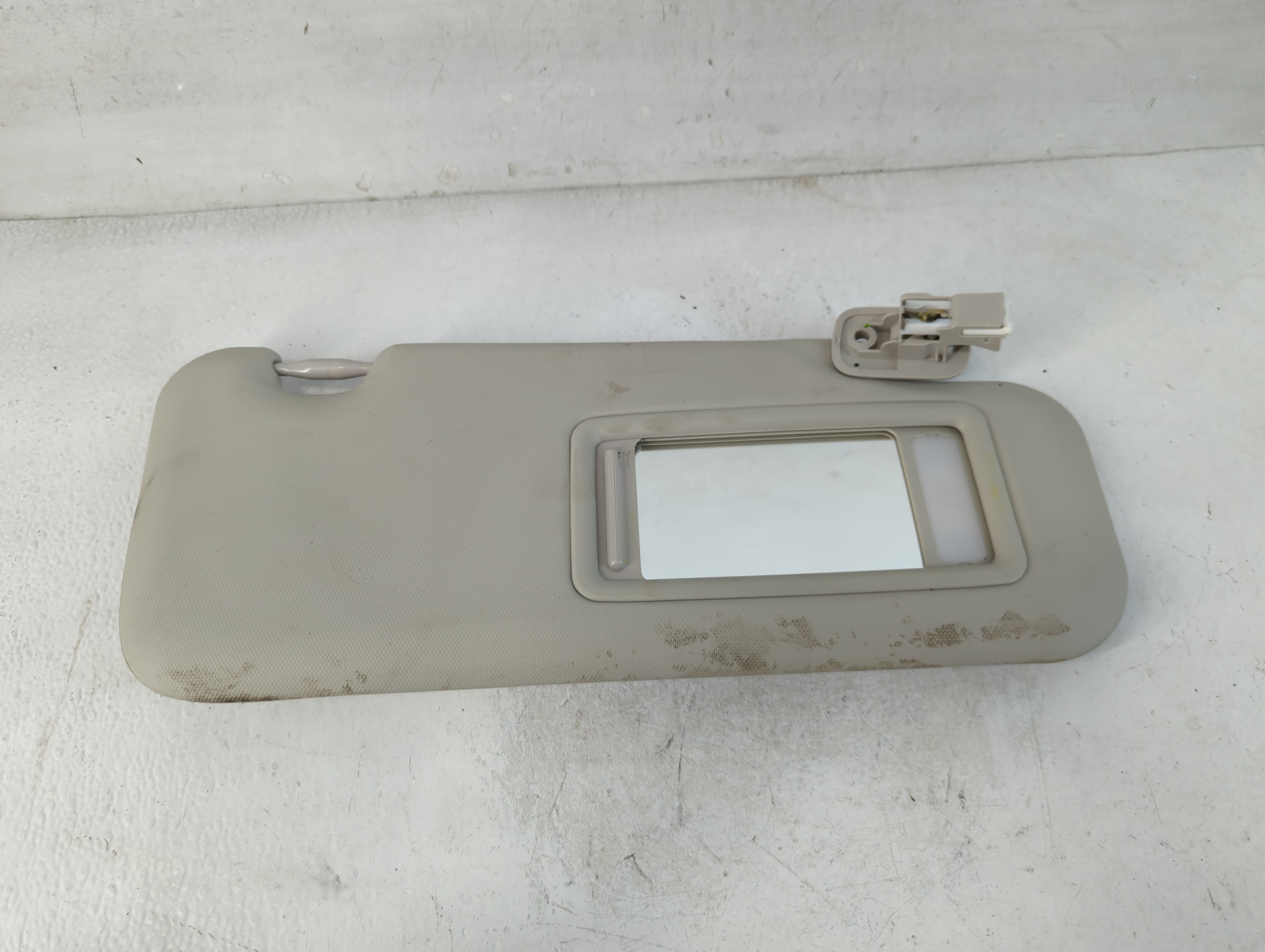 2014-2018 Mazda 3 Passenger Sun Visor Mirror Right Sunvisor Grey 848032 - Oemusedautoparts1.com