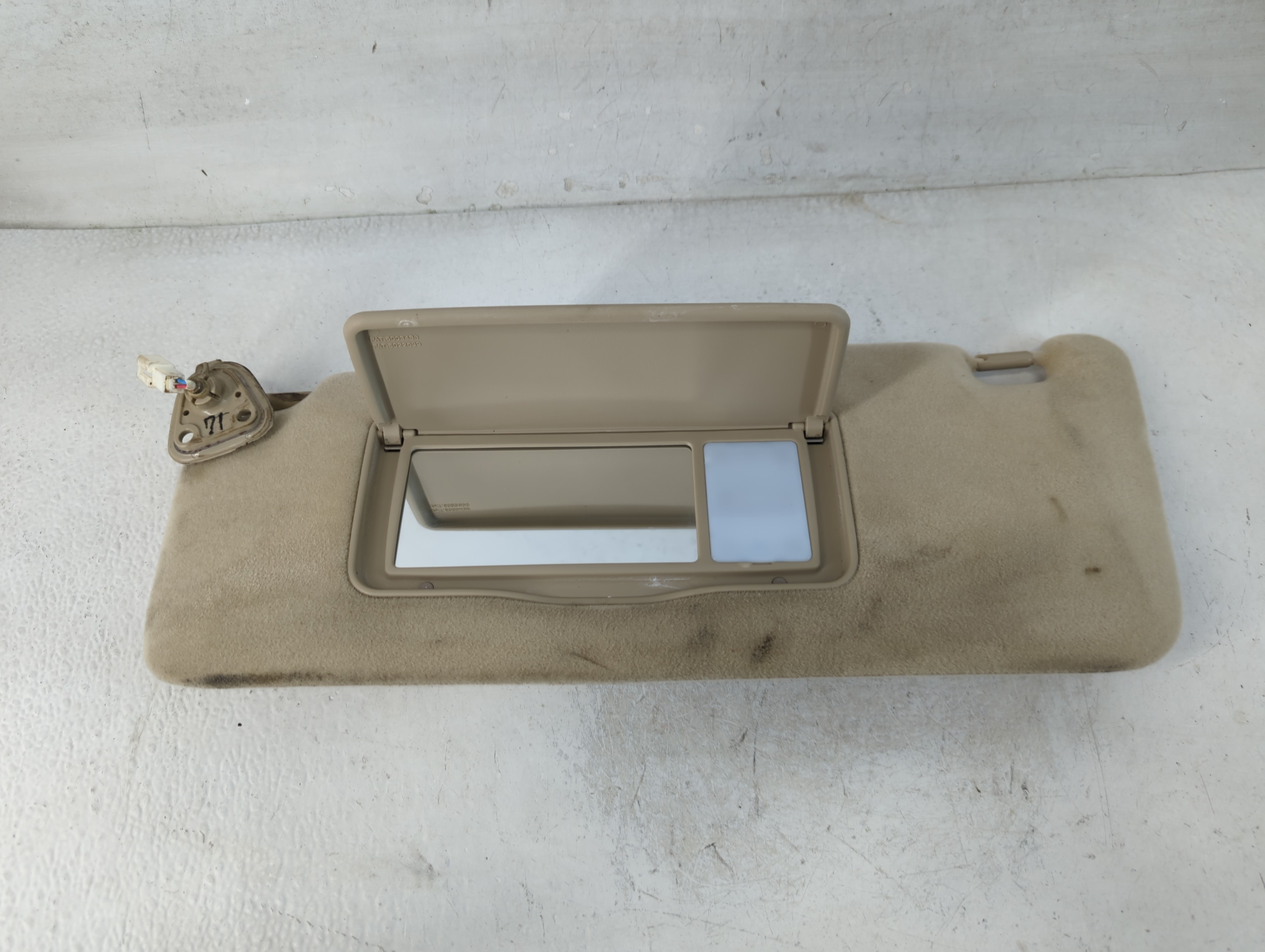 Picture of 2001-2002 Lexus Rx300 Driver Sun Visor Mirror Left Sunvisor Beige 848037