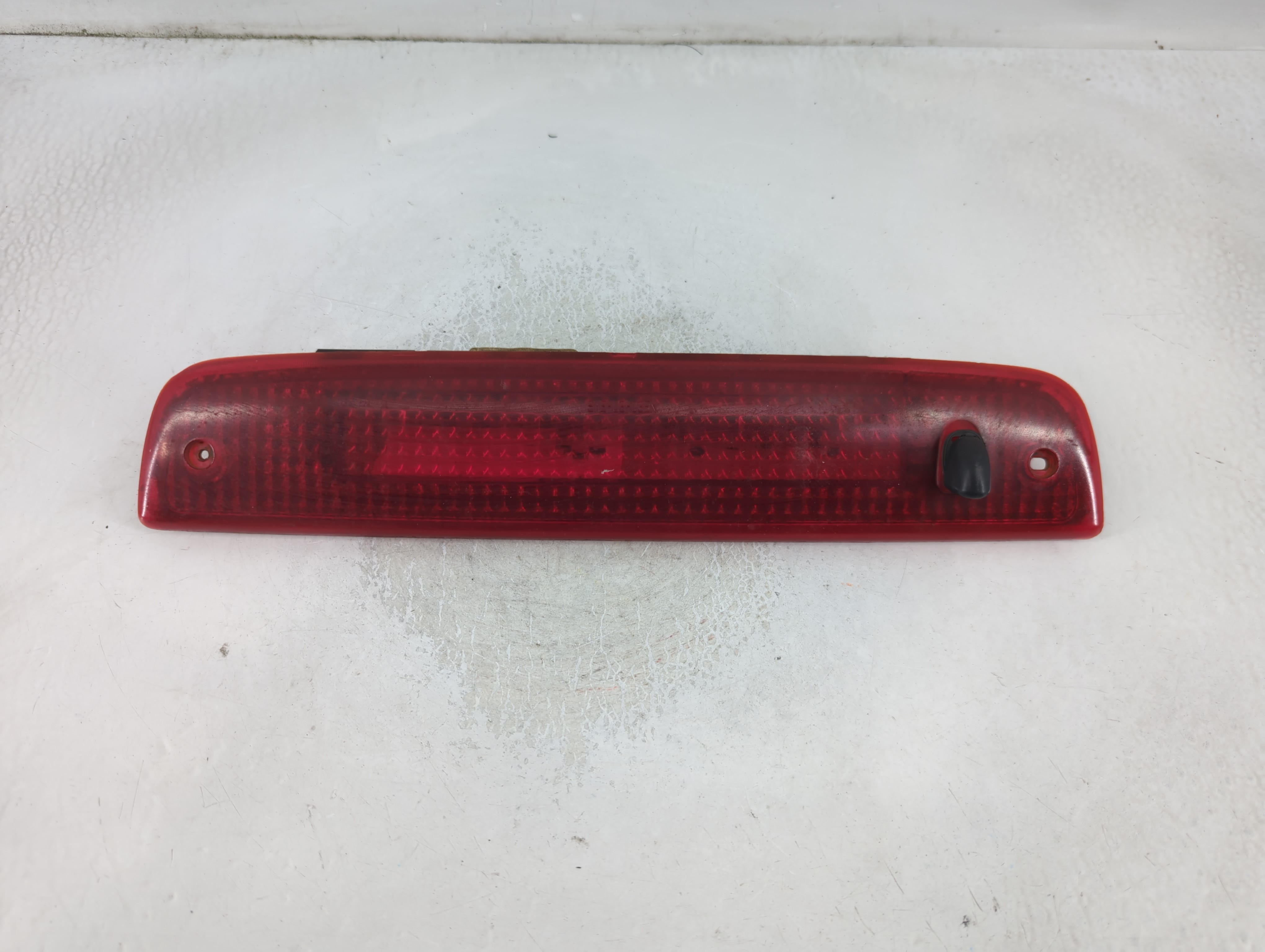 2003 Lincoln Navigator Third Brake Light Tail Light 848043 - Oemusedautoparts1.com