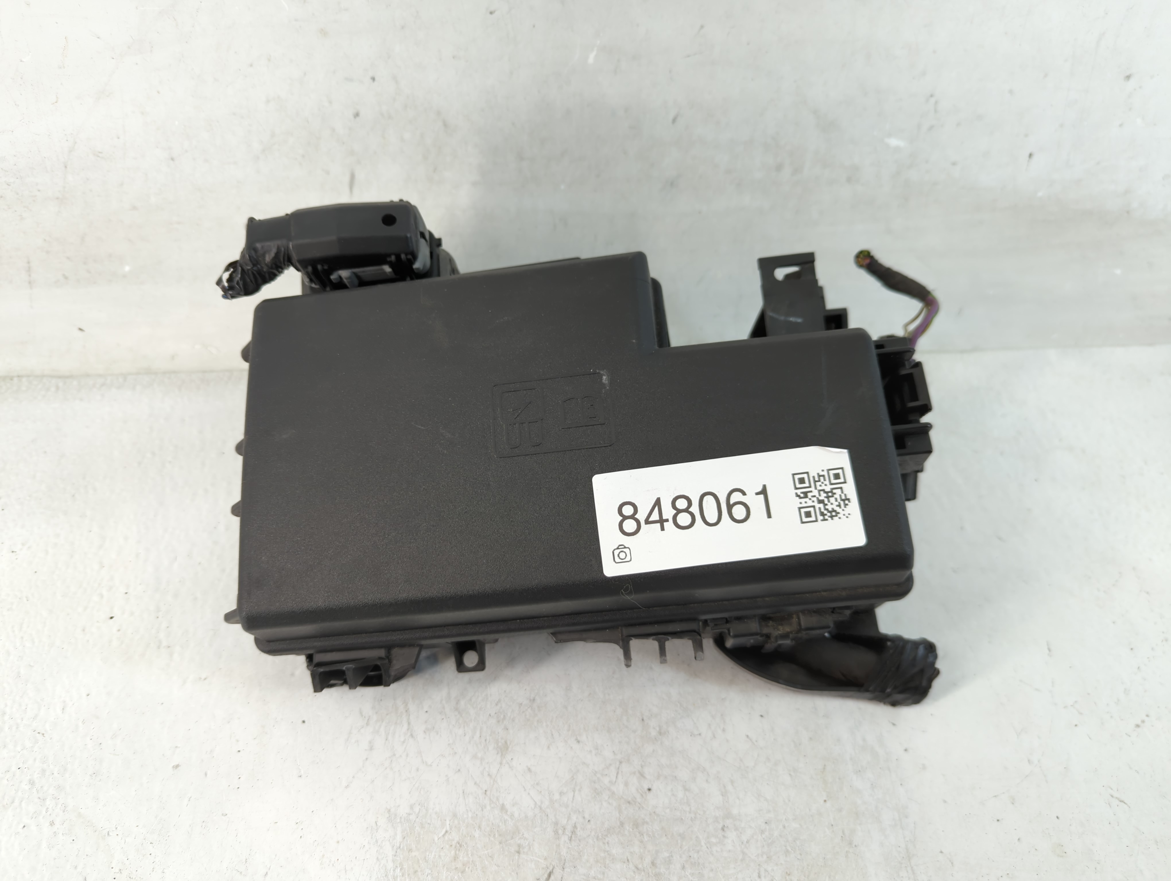2018-2019 Ford Mustang Fusebox Fuse Box Relay Module 848061 - Oemusedautoparts1.com
