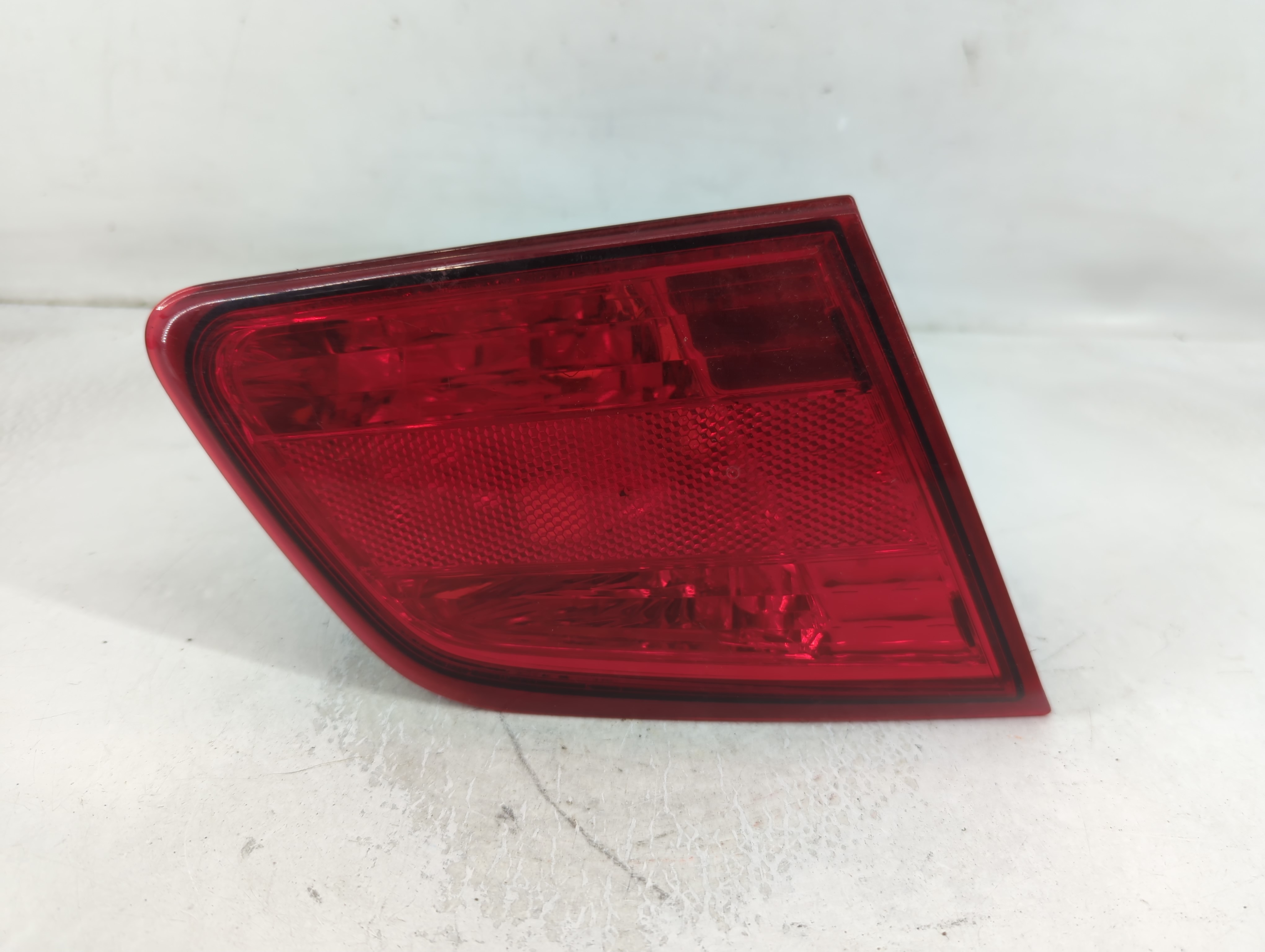 2010-2014 Subaru Legacy Driver Left Side Tail Light Taillight Oem 848079 - Oemusedautoparts1.com
