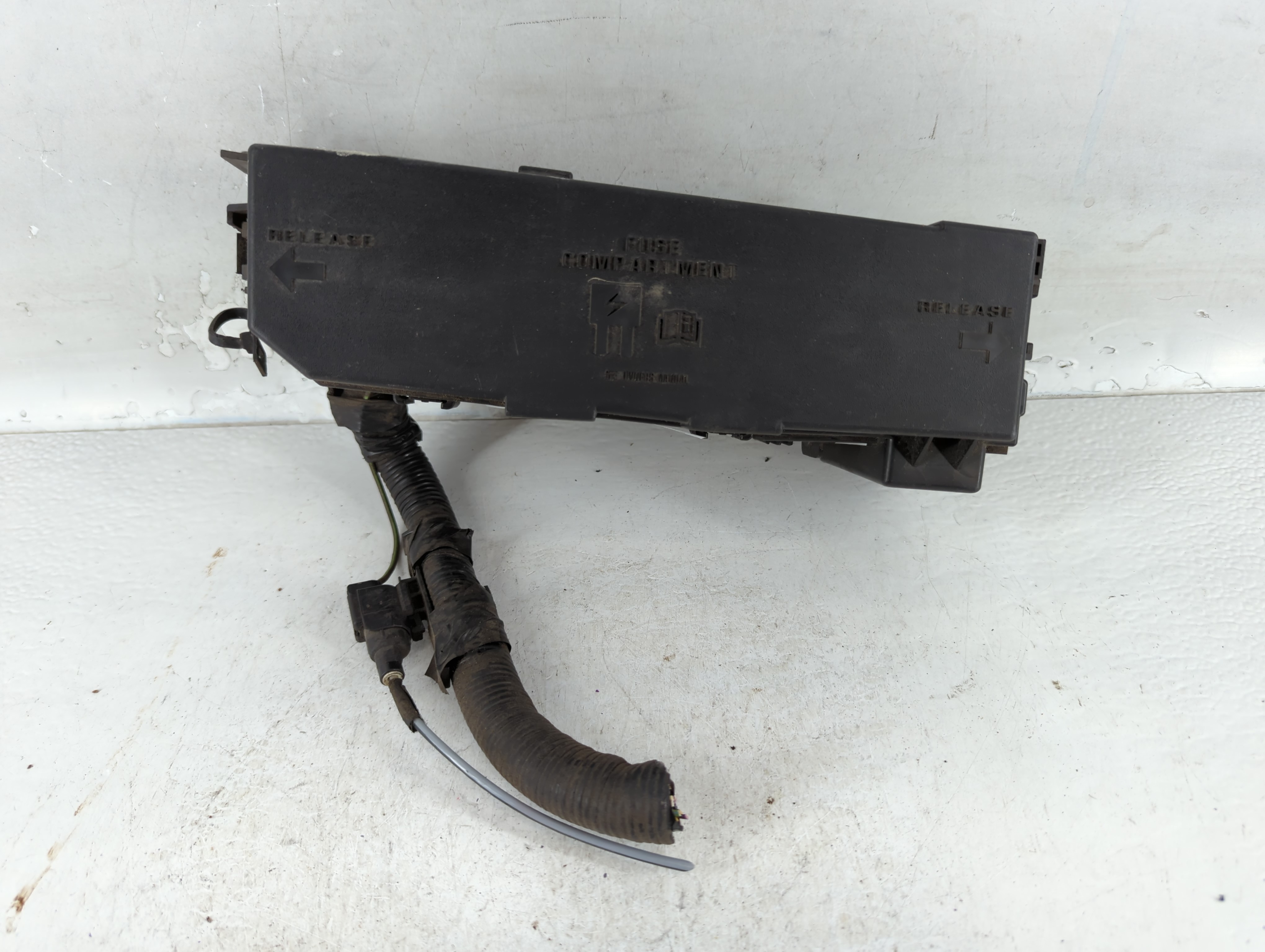 2008-2011 Ford Focus Fusebox Fuse Box Relay Module 8s4t-14a003-bb 848127 - Oemusedautoparts1.com