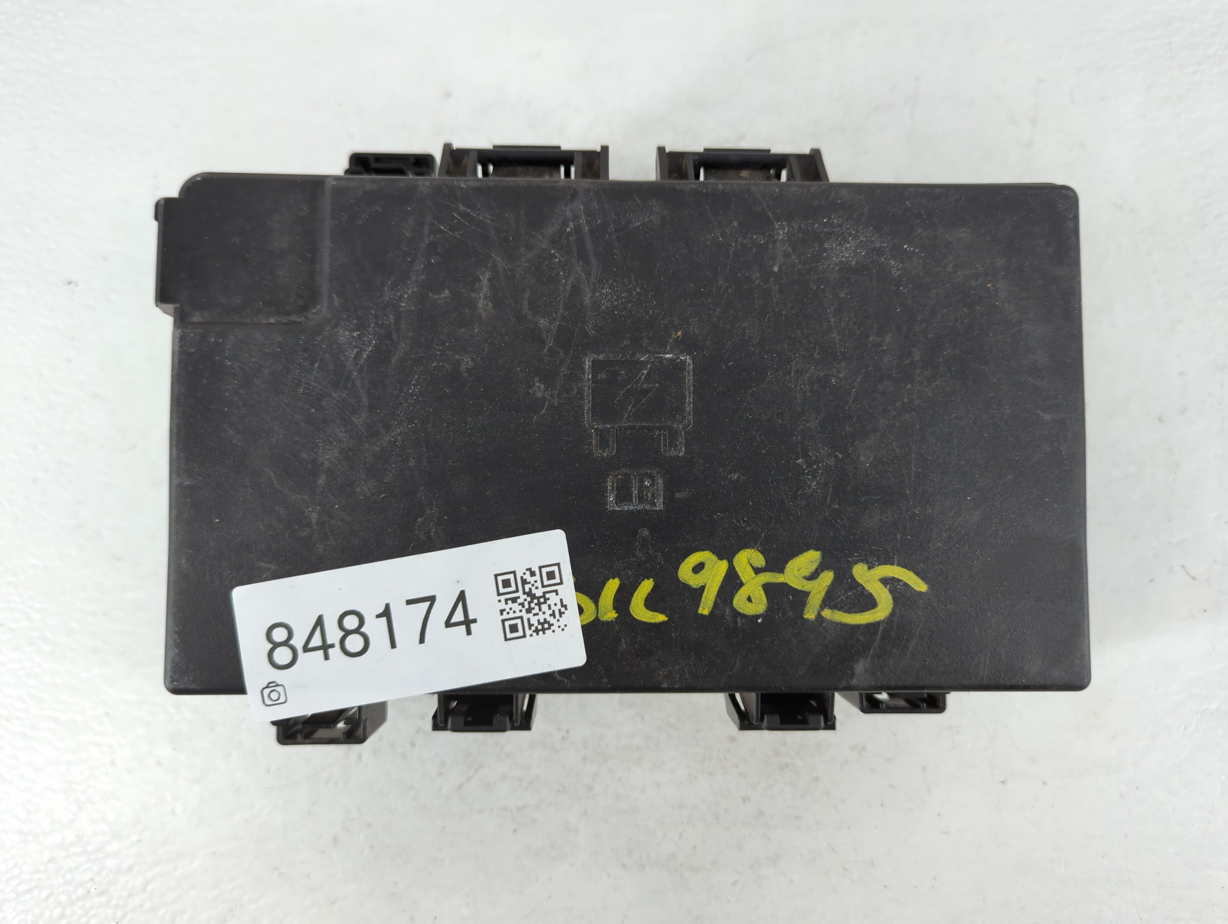 Picture of 2020 Dodge Ram 1500 Fusebox Fuse Box Relay Module P68322371ad A 848174