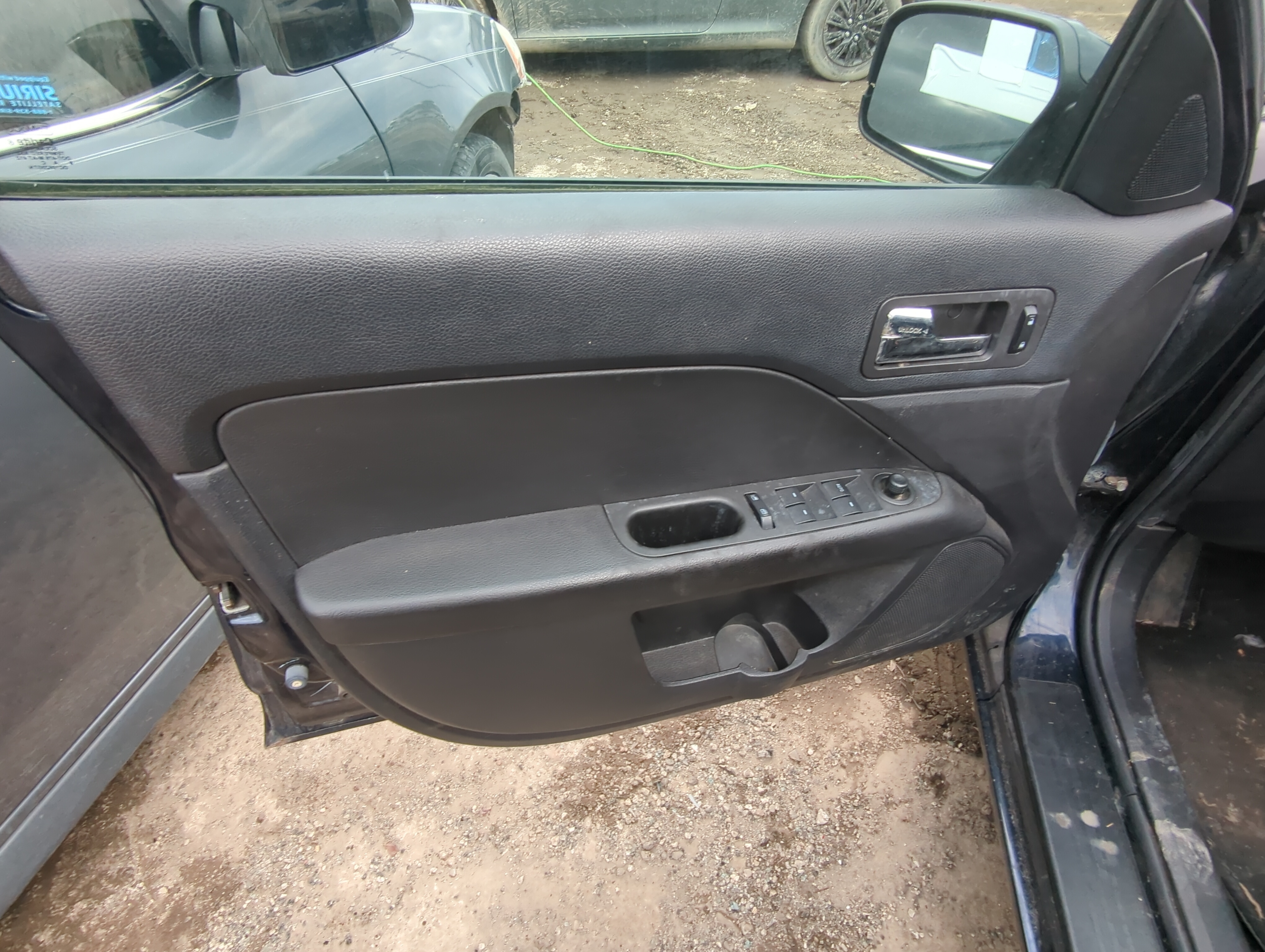Picture of 2009 Ford Fusion Front Left Driver Interior Door Panel Trim 848530