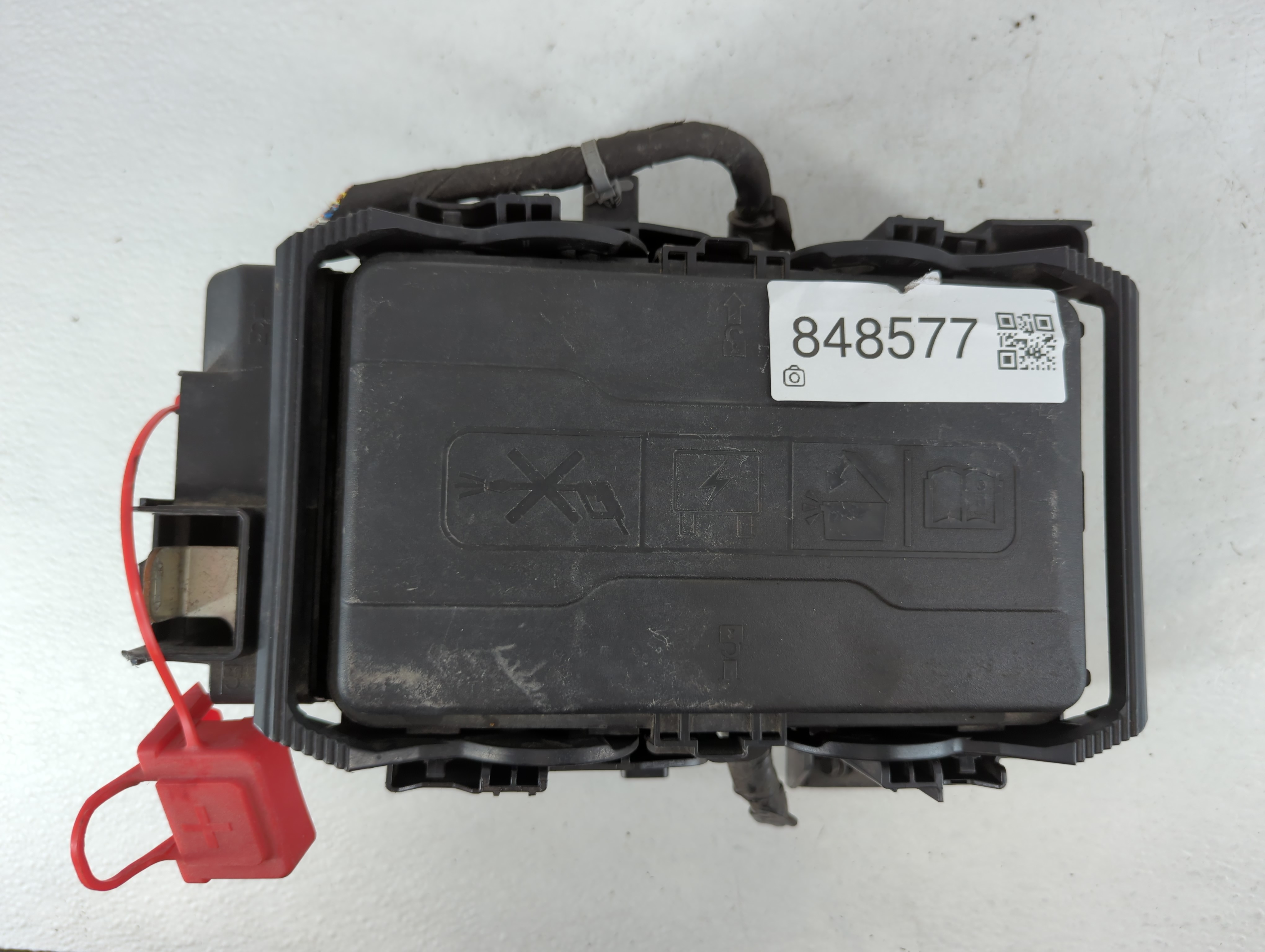 2016-2016 Chevrolet Malibu Fusebox Fuse Box Relay Module 23411474 848577 - Oemusedautoparts1.com