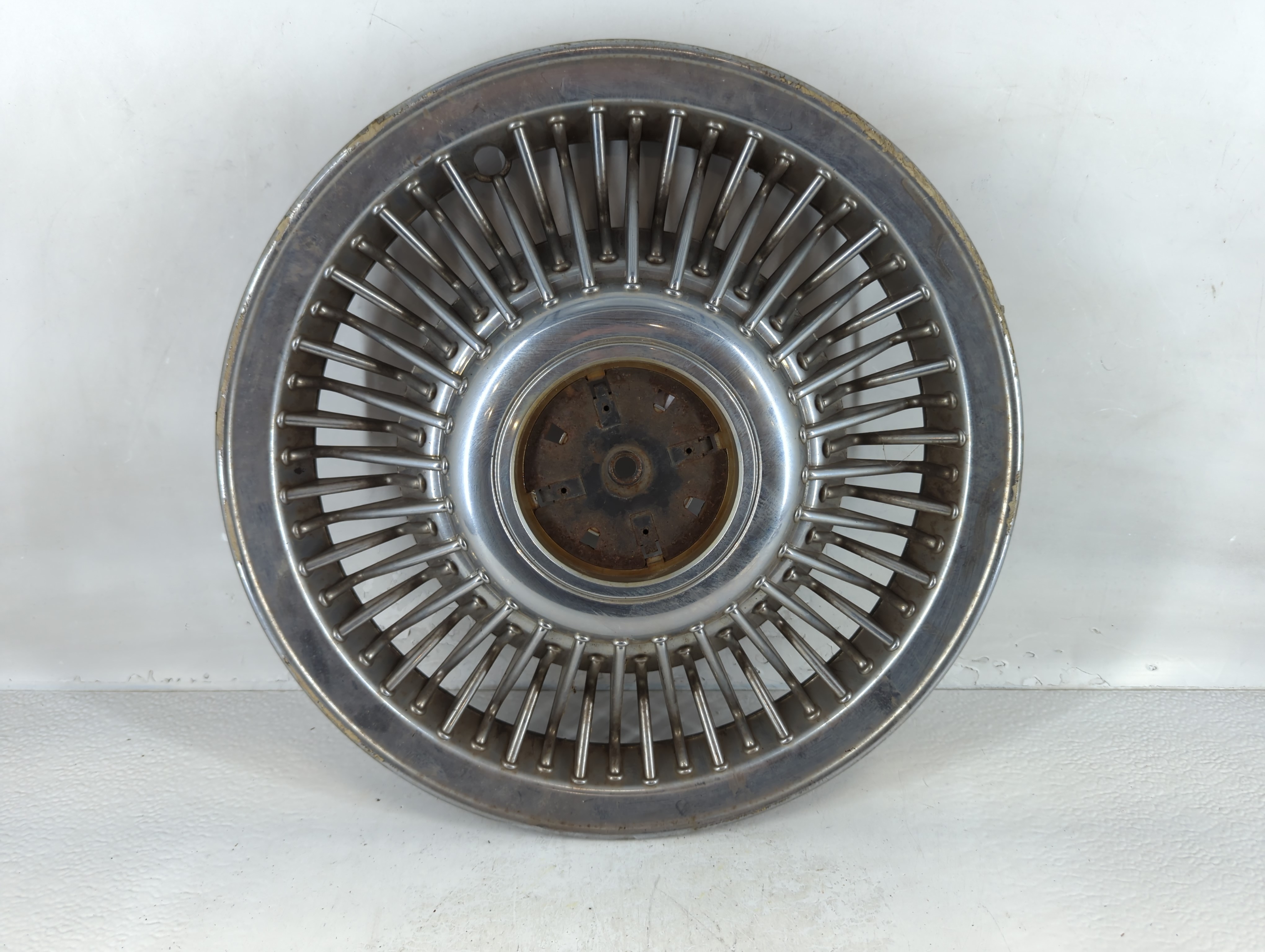 Picture of 1997-1997 Ford Crown Victoria Driver Front Wheel Hub Oem 848623