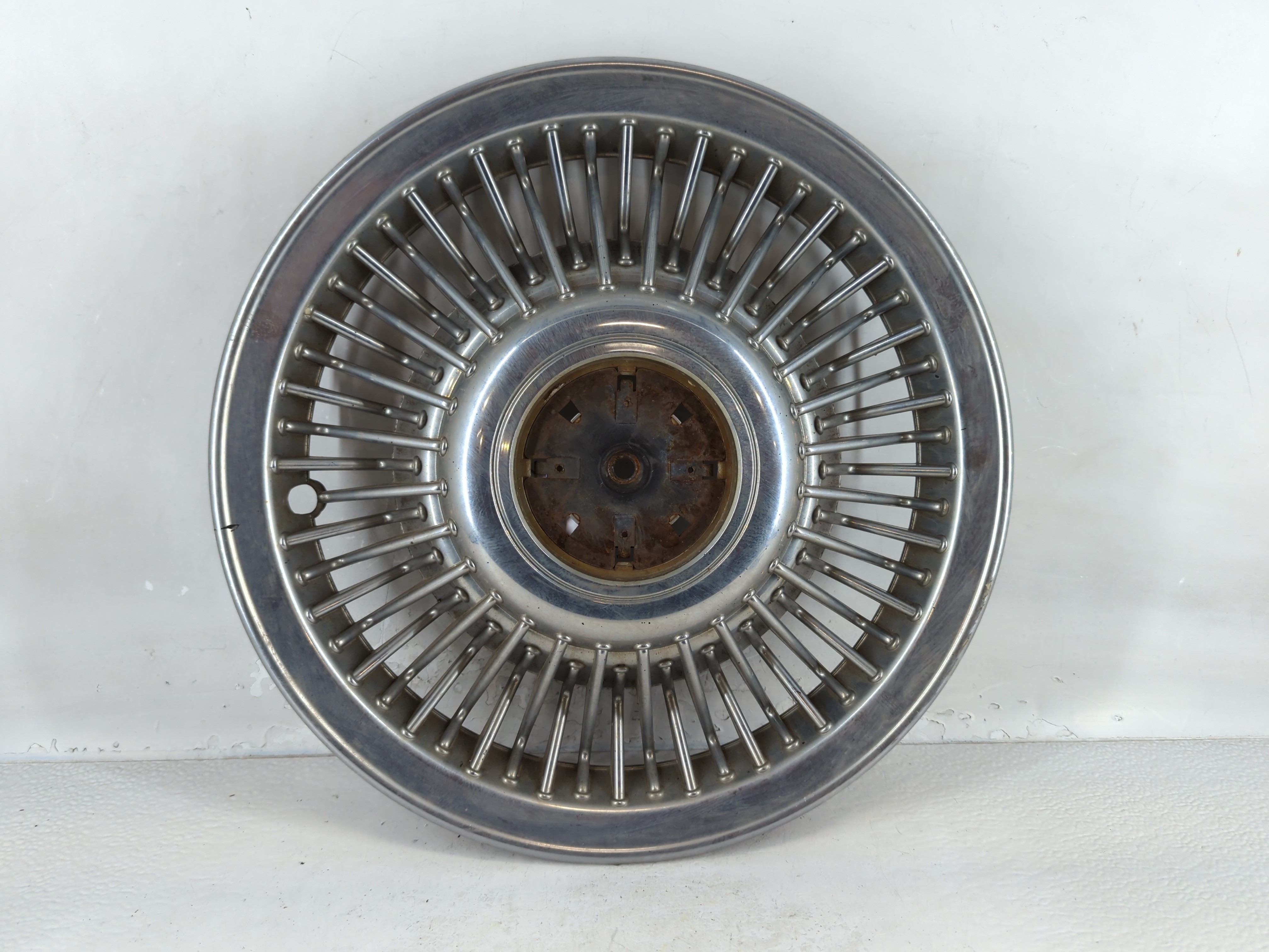 Picture of 1997-1997 Ford Crown Victoria Driver Front Wheel Hub Oem 848624