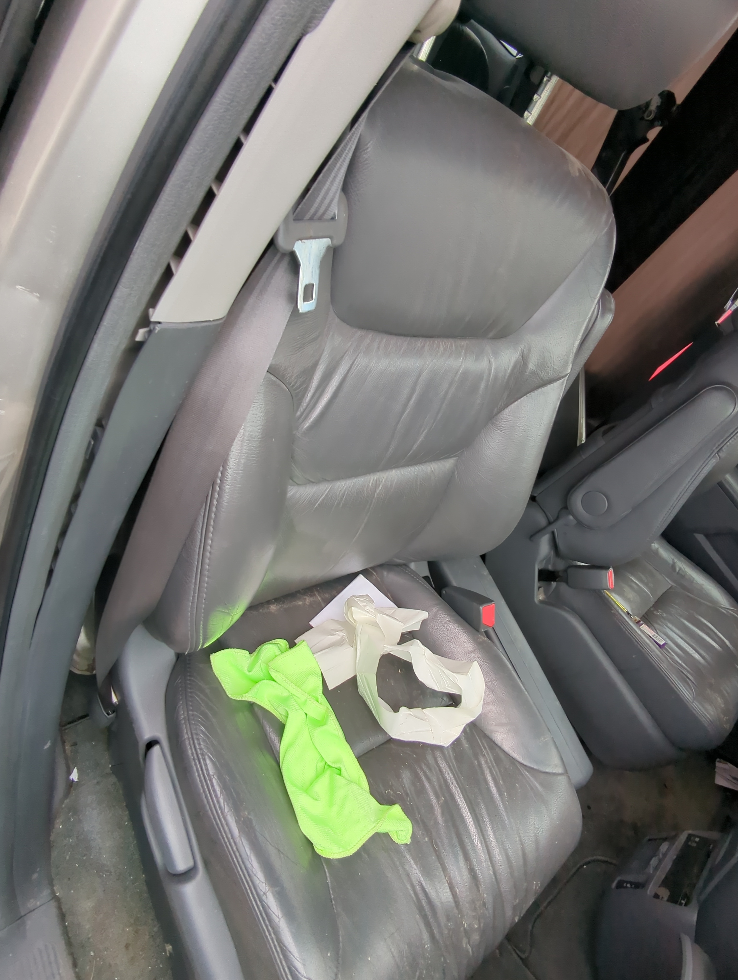 Picture of 2005-2007 Honda Odyssey Driver Front Door Oem 848832