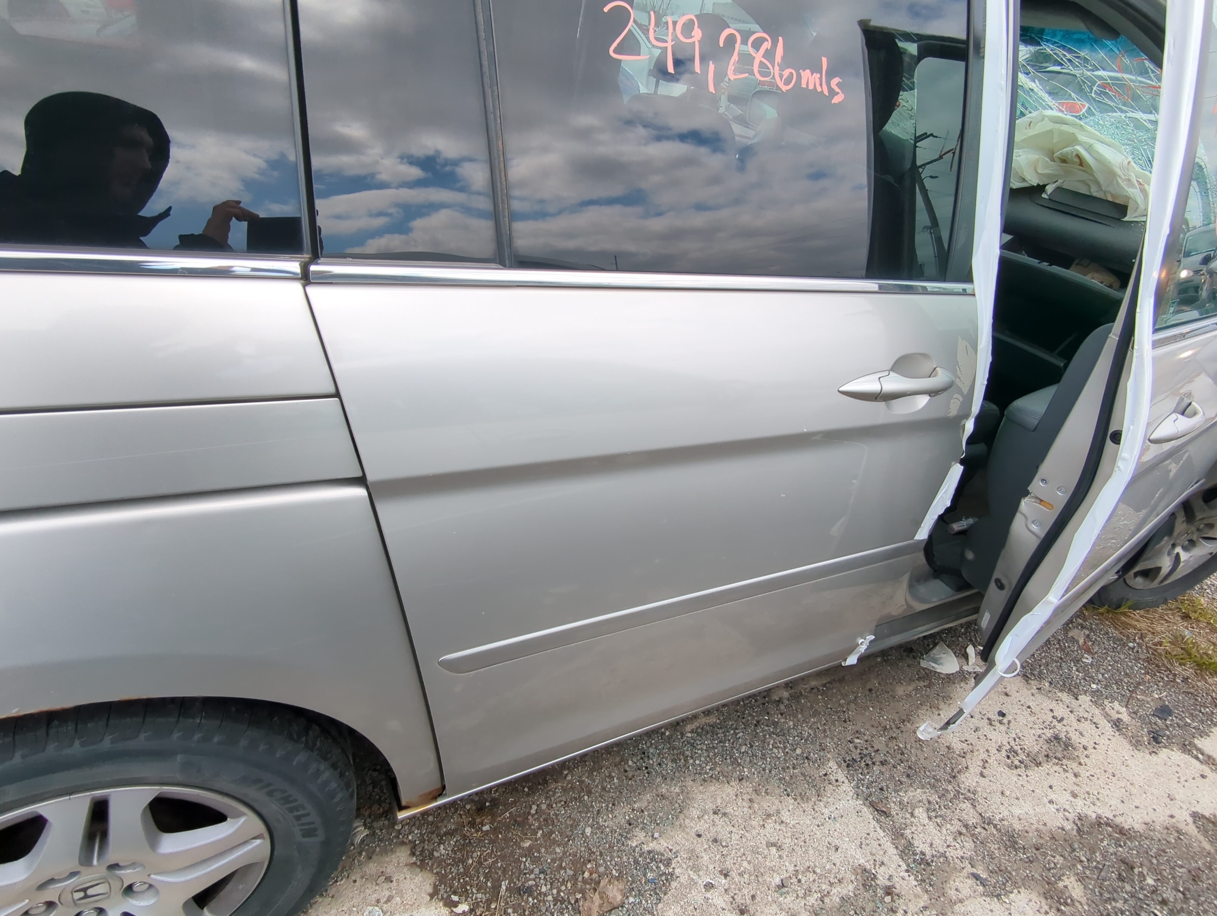 Picture of 2005-2007 Honda Odyssey Passenger Rear Door Oem 848859