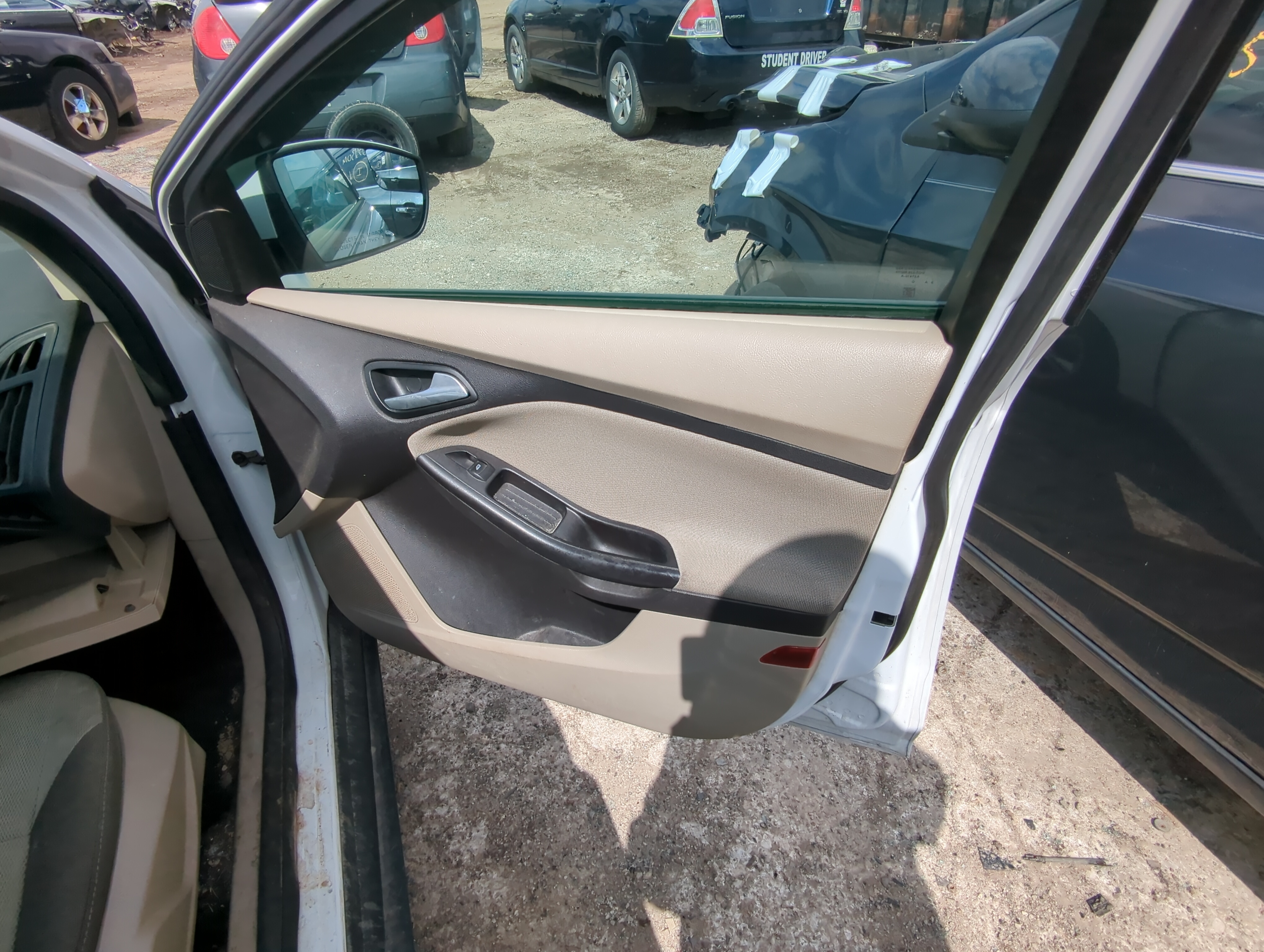2014 Ford Focus Front Right Passenger Interior Door Panel Trim 849589 - Oemusedautoparts1.com