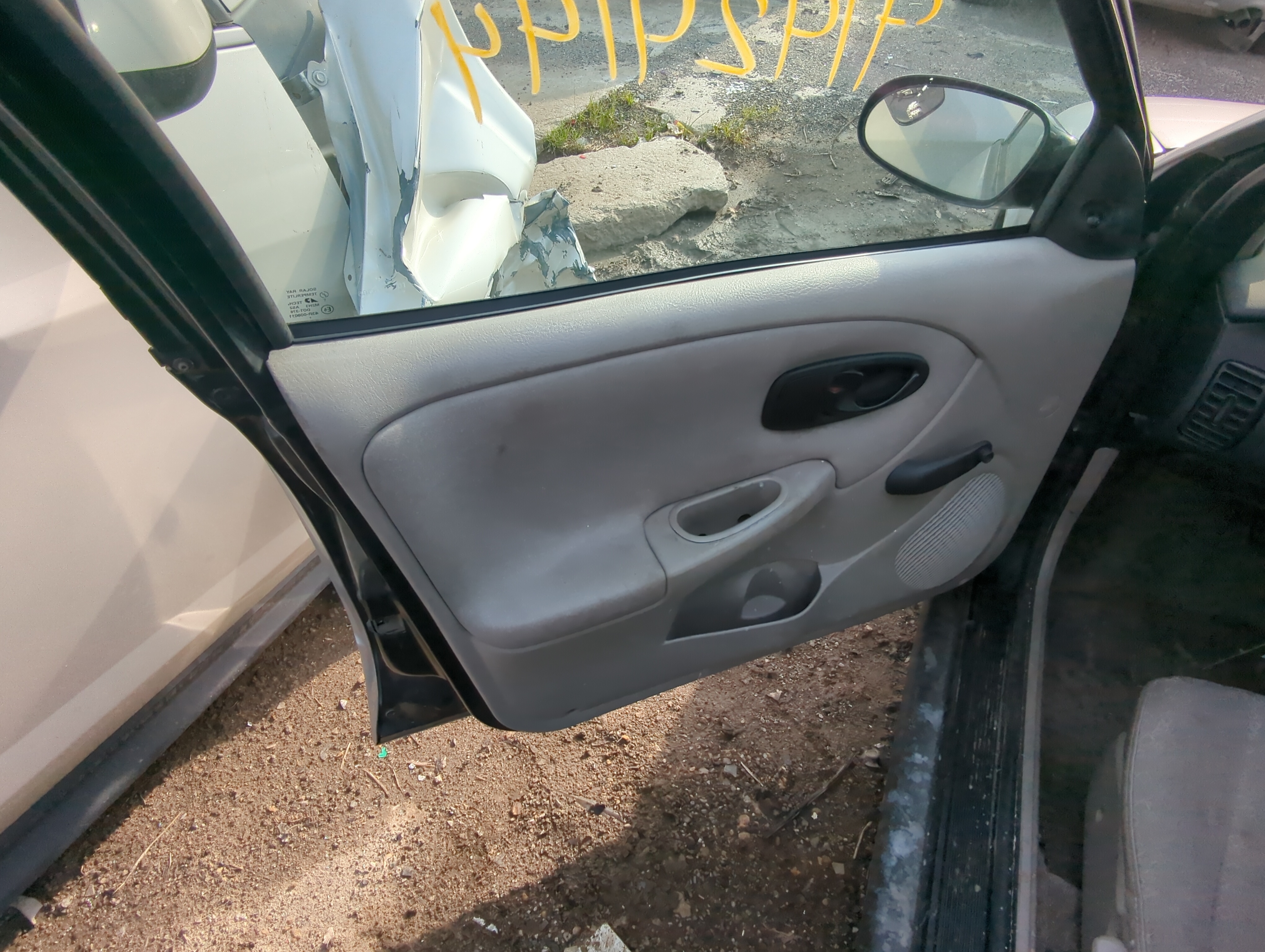 2002 Saturn Saturn S Series Front Left Driver Interior Door Panel Trim 849945 - Oemusedautoparts1.com
