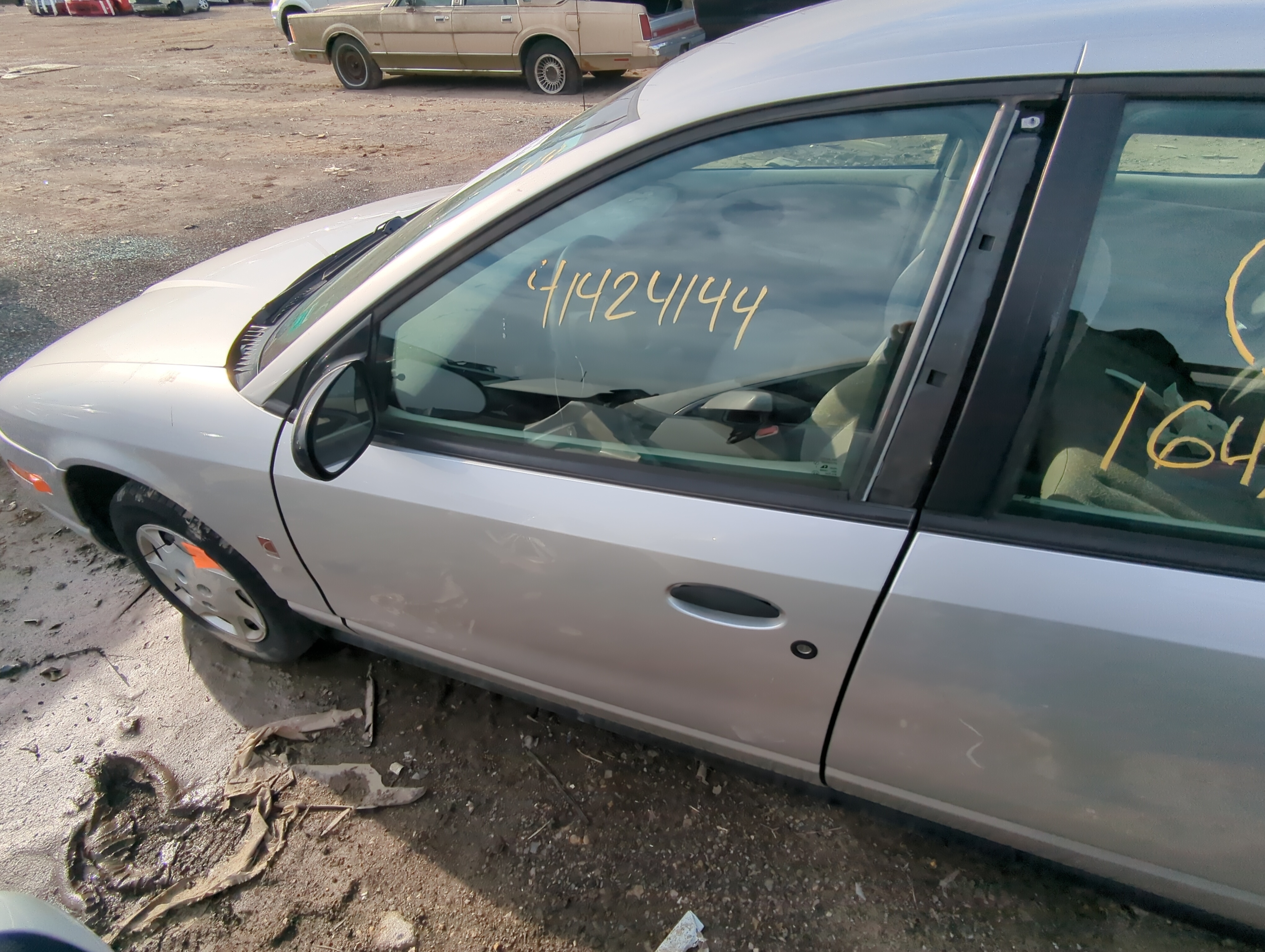 Saturn Saturn S Series Driver Front Door Oem 849971 - Oemusedautoparts1.com