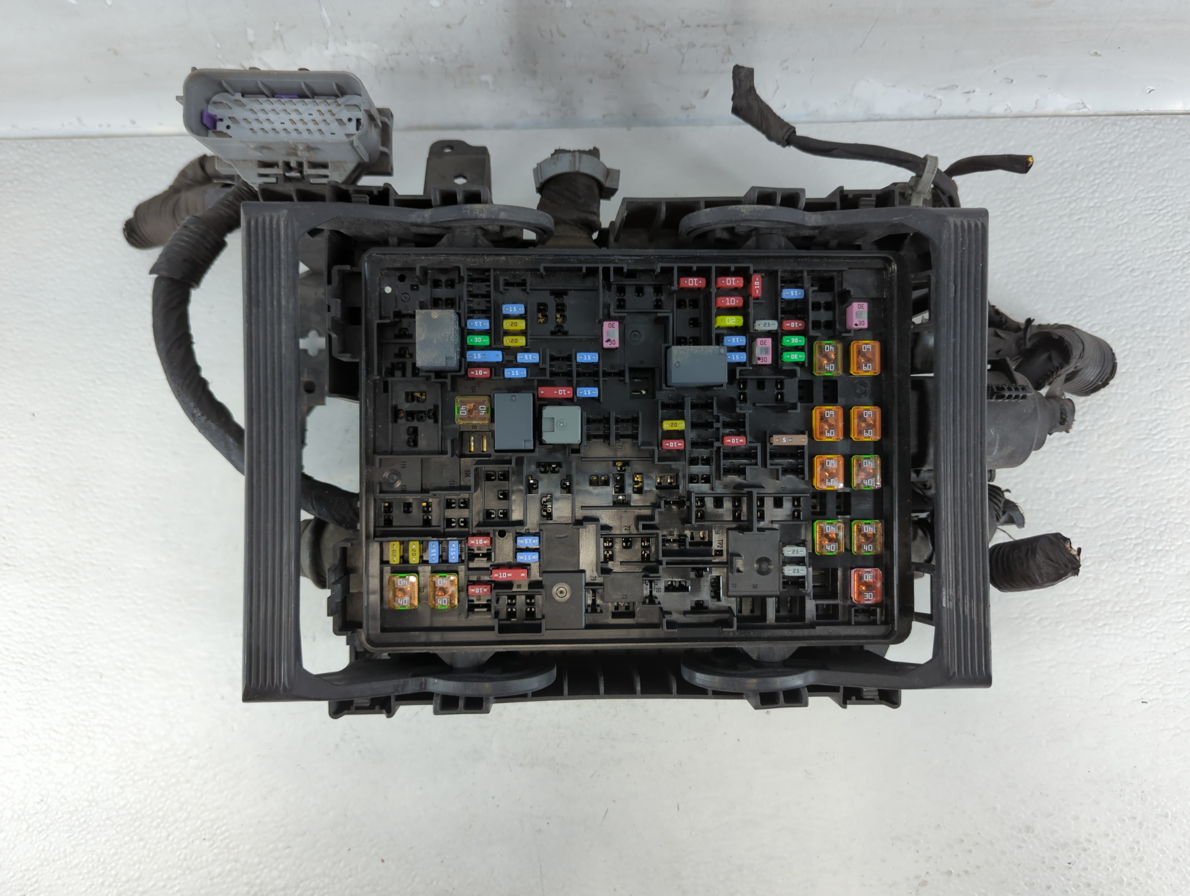 Picture of 2015-2020 Cadillac Escalade Fusebox Fuse Box Relay Module 23225905 850138