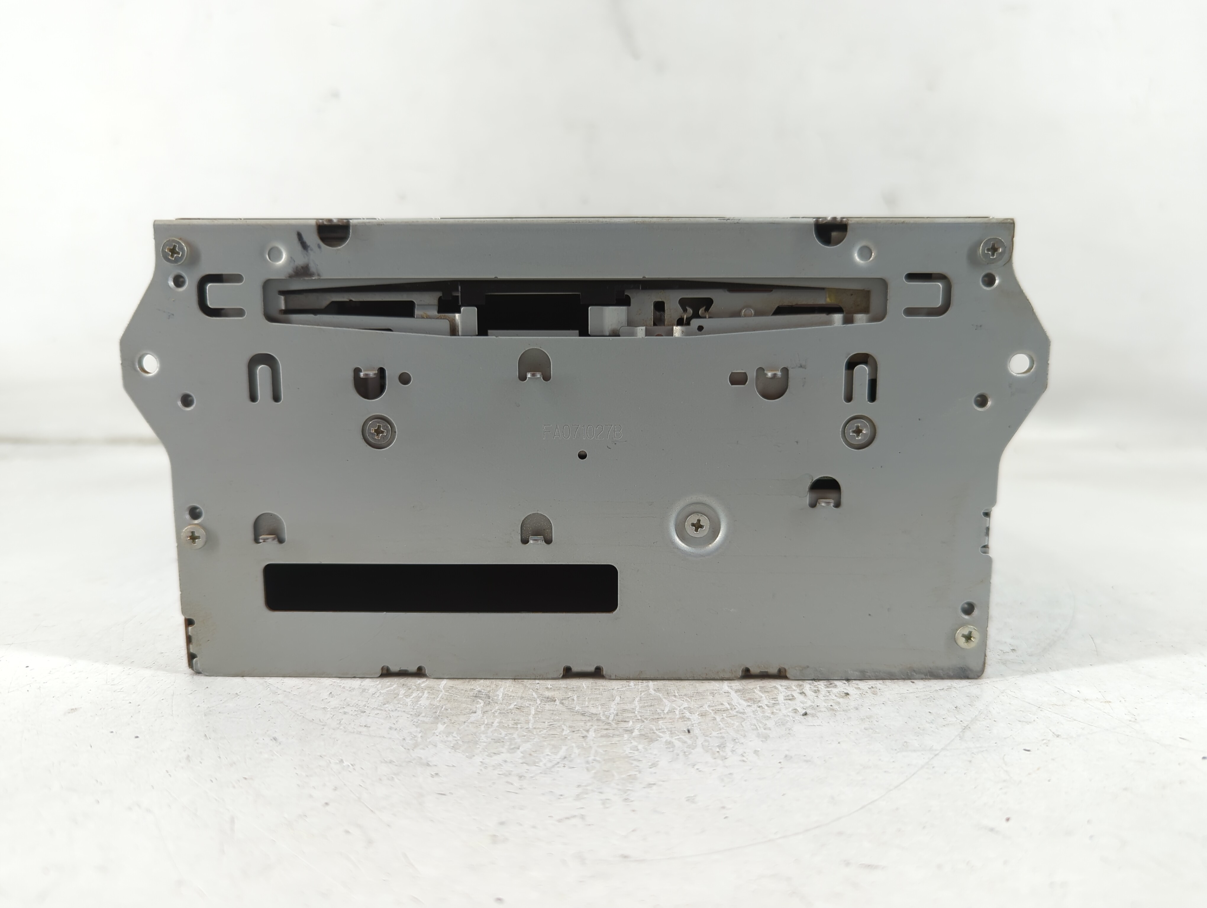 2008-2012 Nissan Pathfinder Am Fm Cd Player Radio Receiver 850169 - Oemusedautoparts1.com